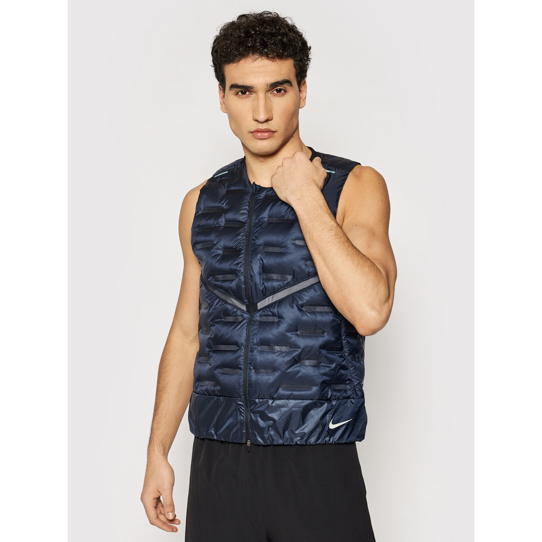 Nike Vestă Aeroloft CU7797 Bleumarin Standard Fit - Pled.ro