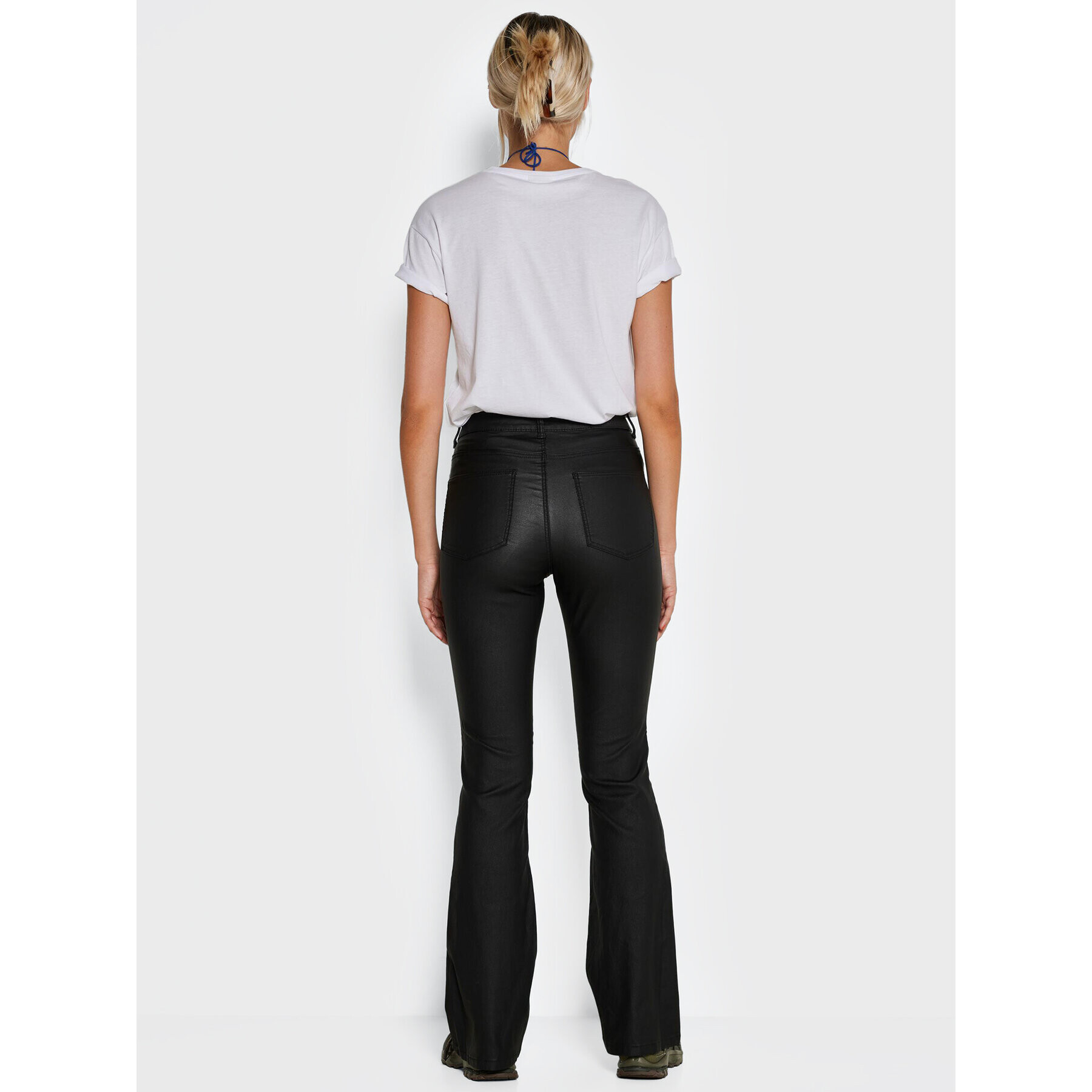 Noisy May Pantaloni din imitație de piele Sallie 27018425 Negru Skinny Fit - Pled.ro