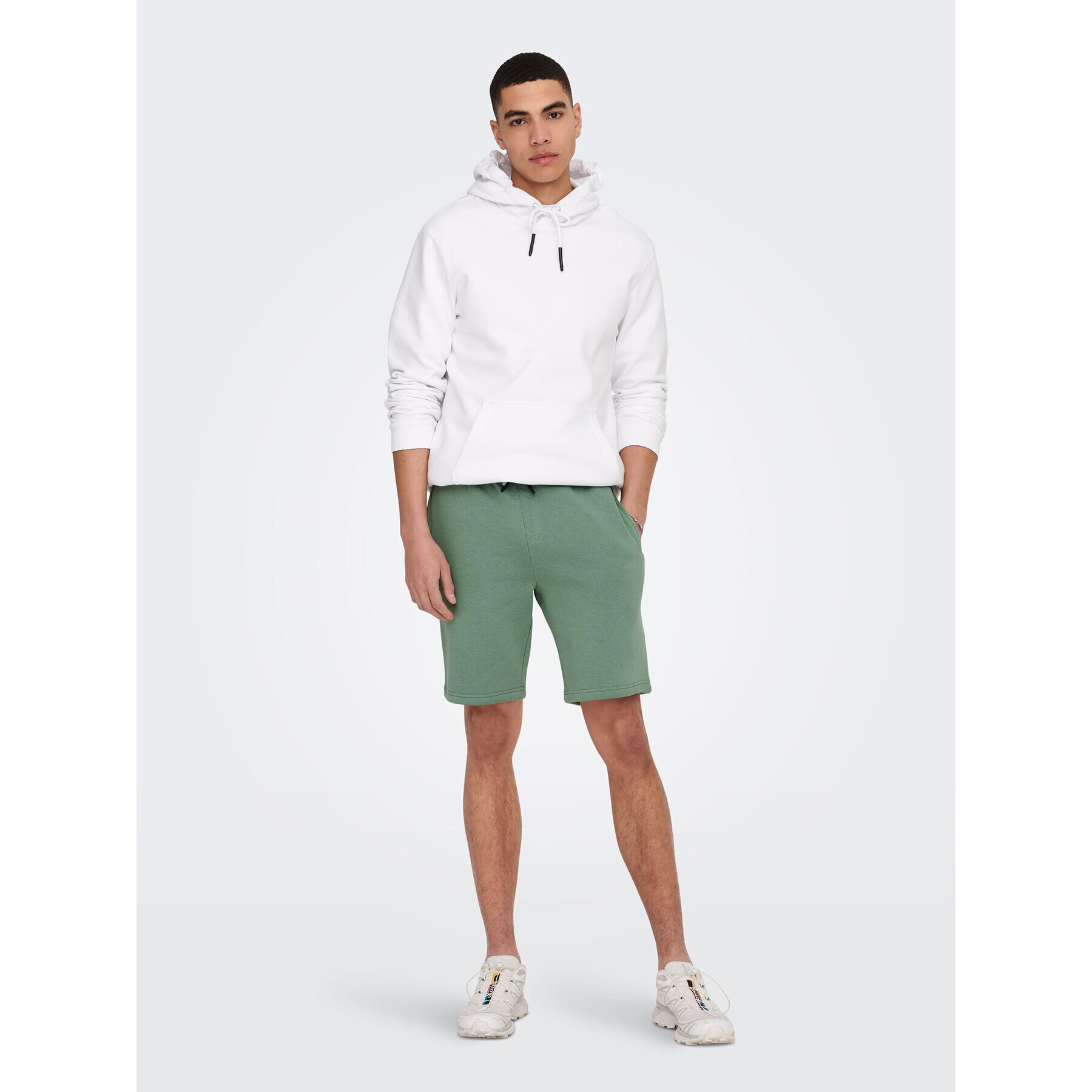 Only & Sons Pantaloni scurți sport 22019490 Verde Regular Fit - Pled.ro