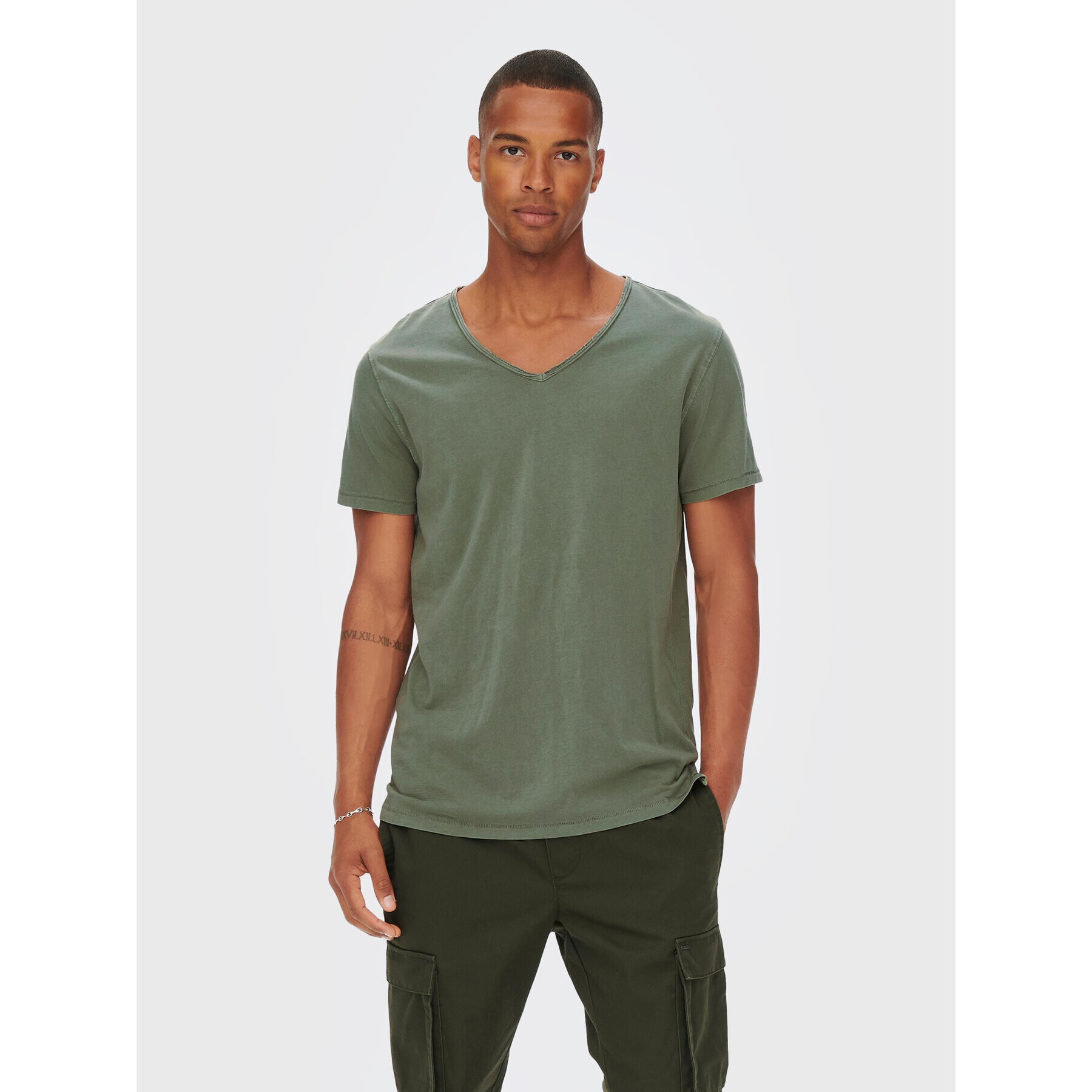 Only & Sons Tricou Laos Longline 22023186 Verde Regular Fit - Pled.ro