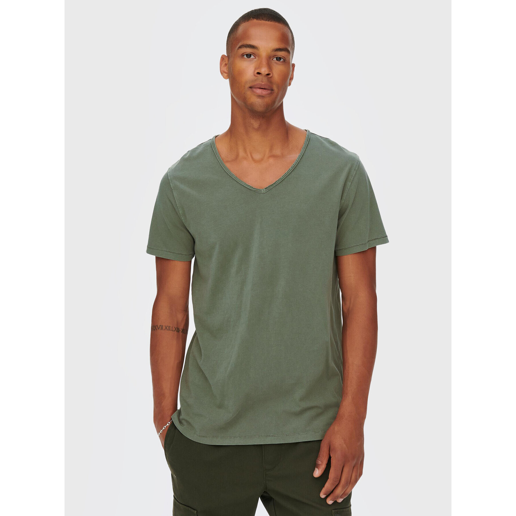 Only & Sons Tricou Laos Longline 22023186 Verde Regular Fit - Pled.ro