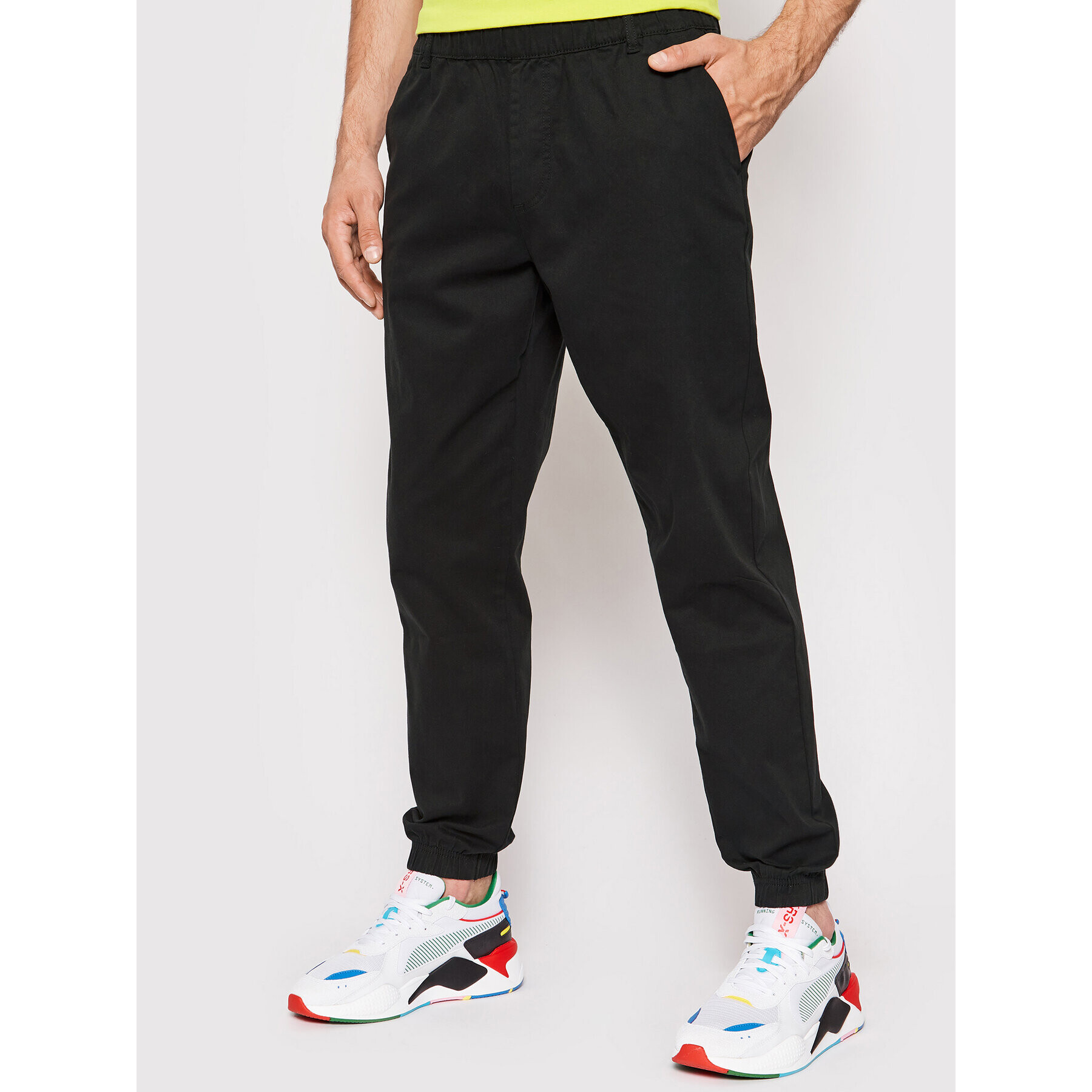 Outhorn Joggers SPMC602 Negru Regular Fit - Pled.ro