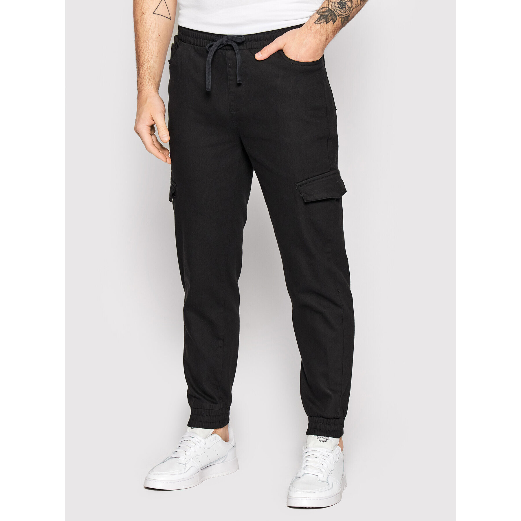 Outhorn Joggers SPMJ600 Negru Relaxed Fit - Pled.ro