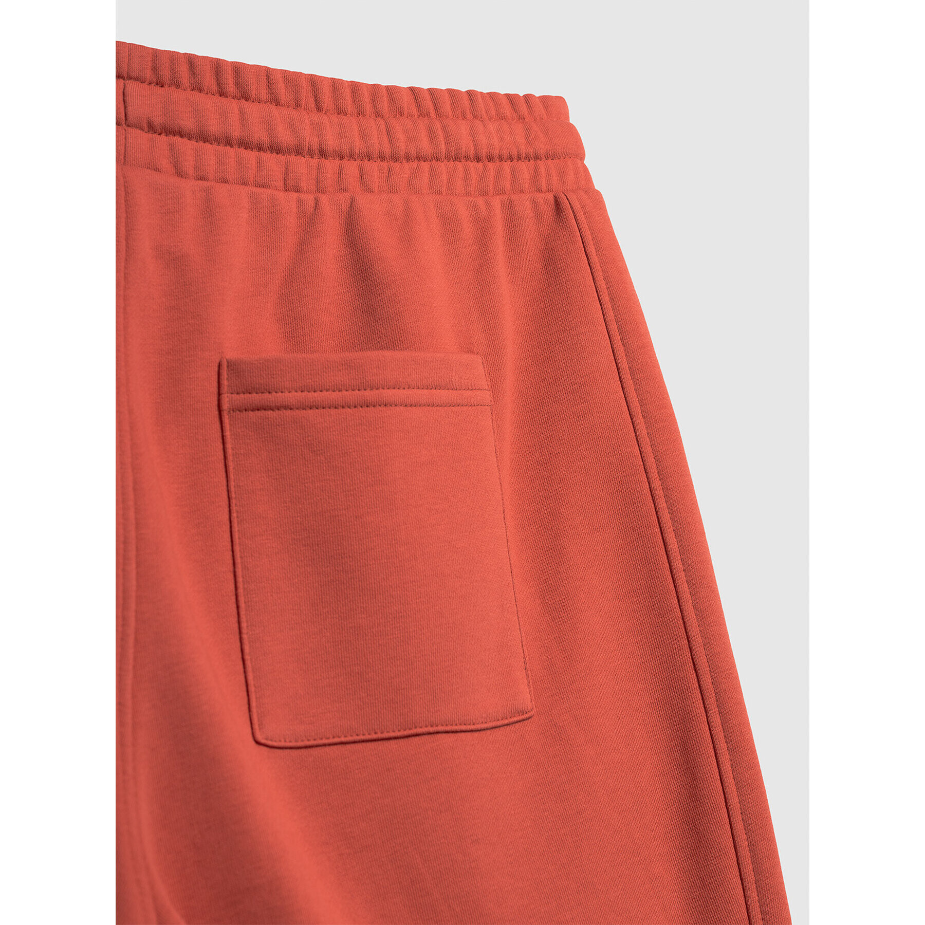 Outhorn Pantaloni scurți sport OTHSS23TSHOM132 Roșu Regular Fit - Pled.ro