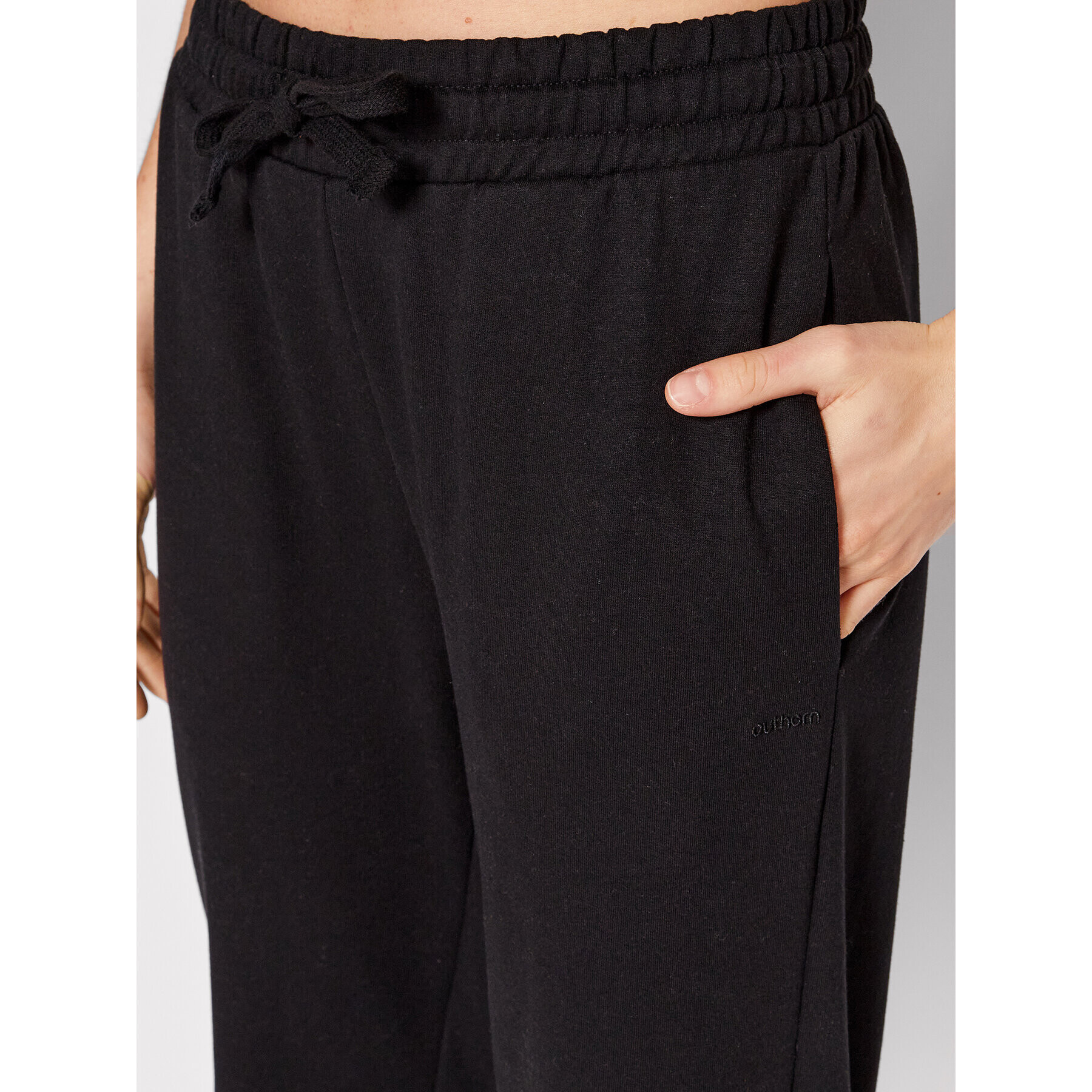 Outhorn Pantaloni trening SPDD606 Negru Relaxed Fit - Pled.ro