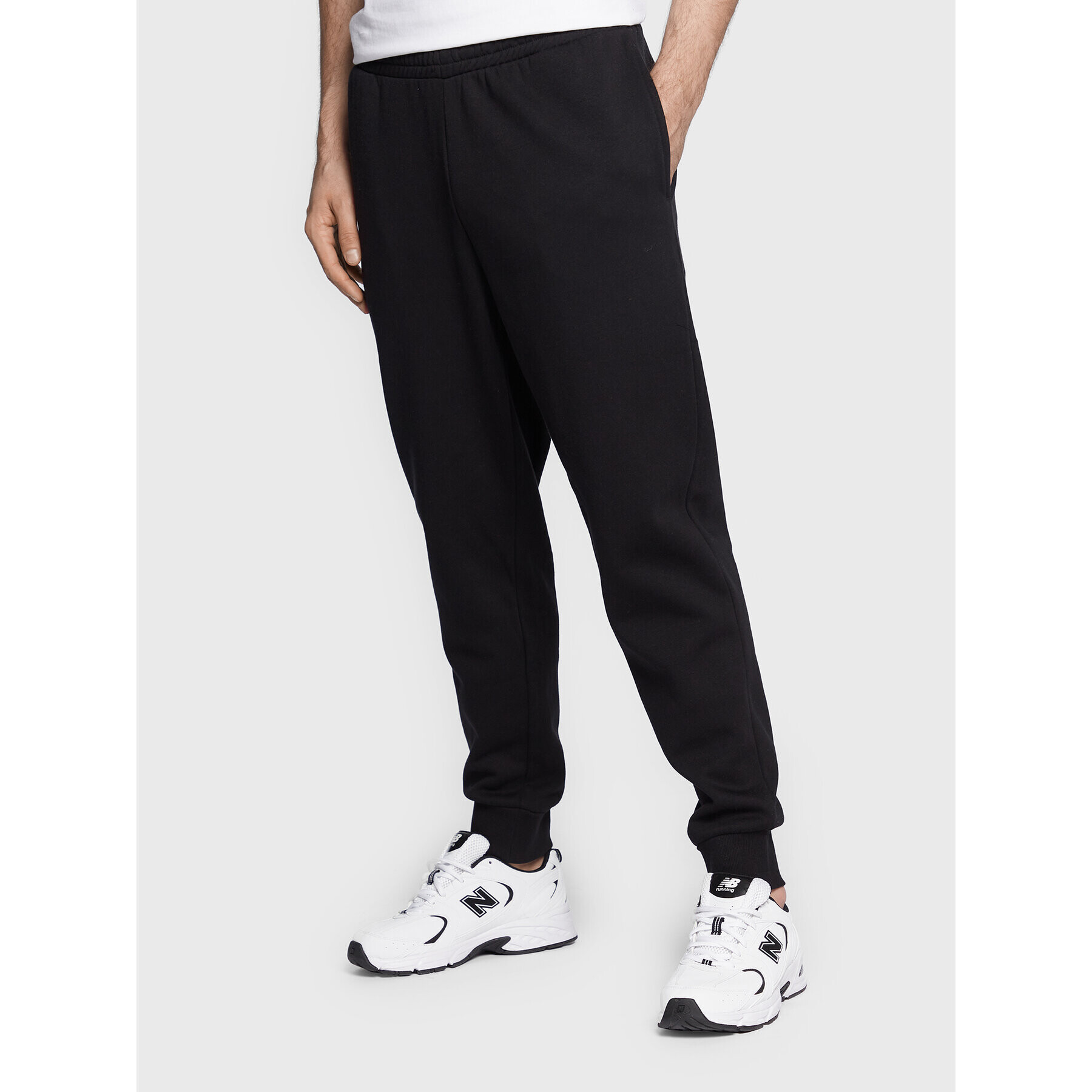 Outhorn Pantaloni trening TTROM024 Negru Relaxed Fit - Pled.ro