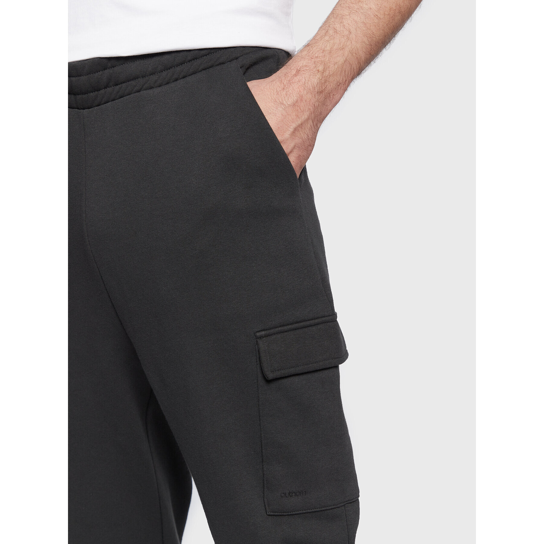 Outhorn Pantaloni trening TTROM072 Gri Relaxed Fit - Pled.ro