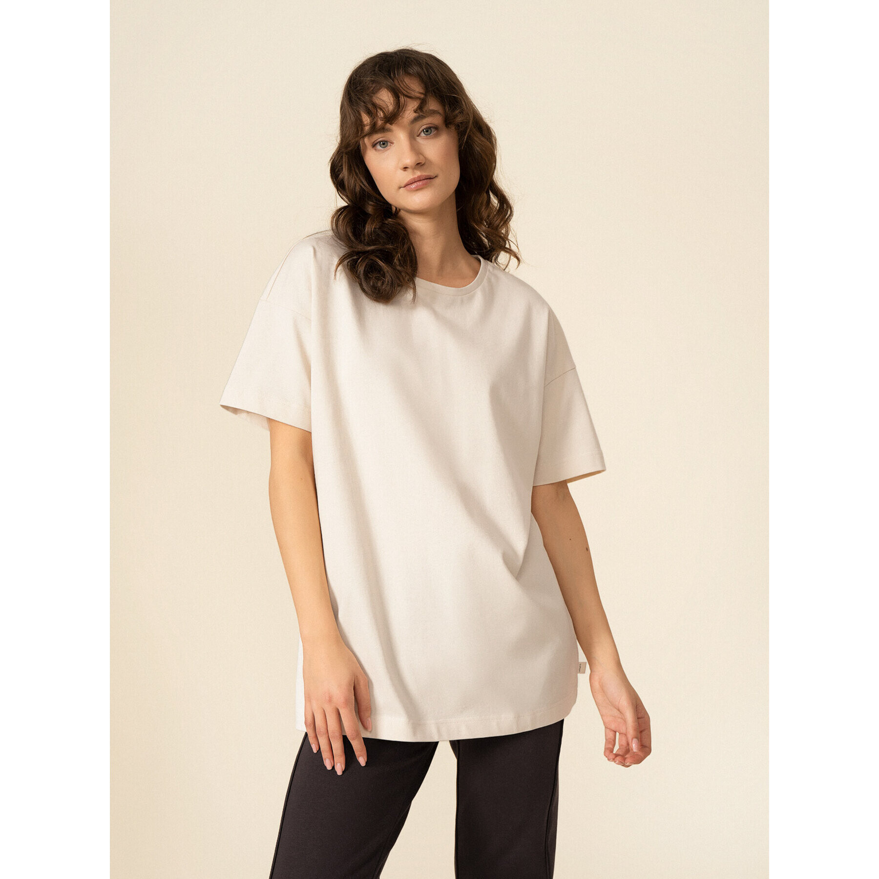 Outhorn Tricou OTHSS23TTSHF417 Écru Oversize - Pled.ro