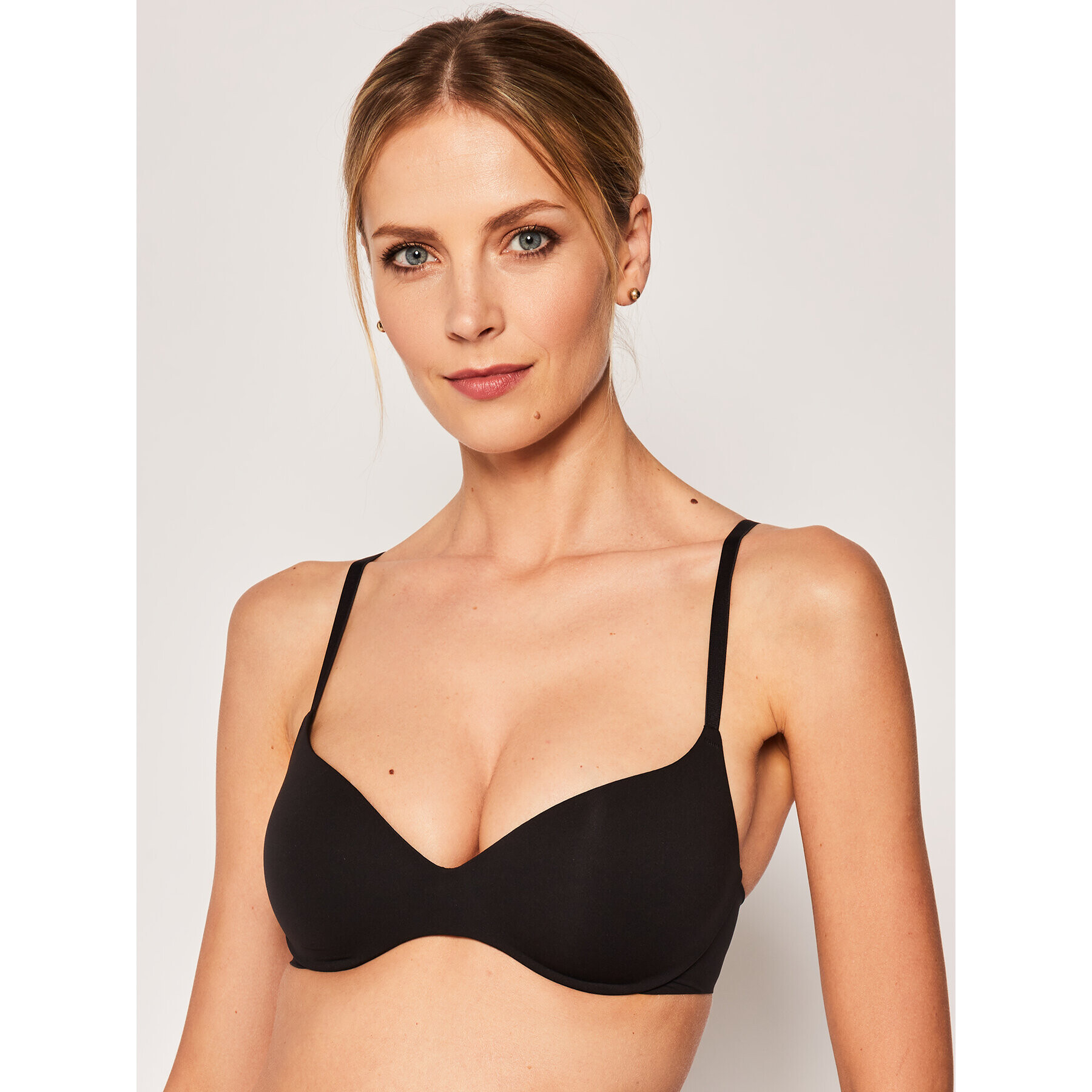 Passionata by Chantelle Sutien fără cusături Heather P48C20 Negru - Pled.ro