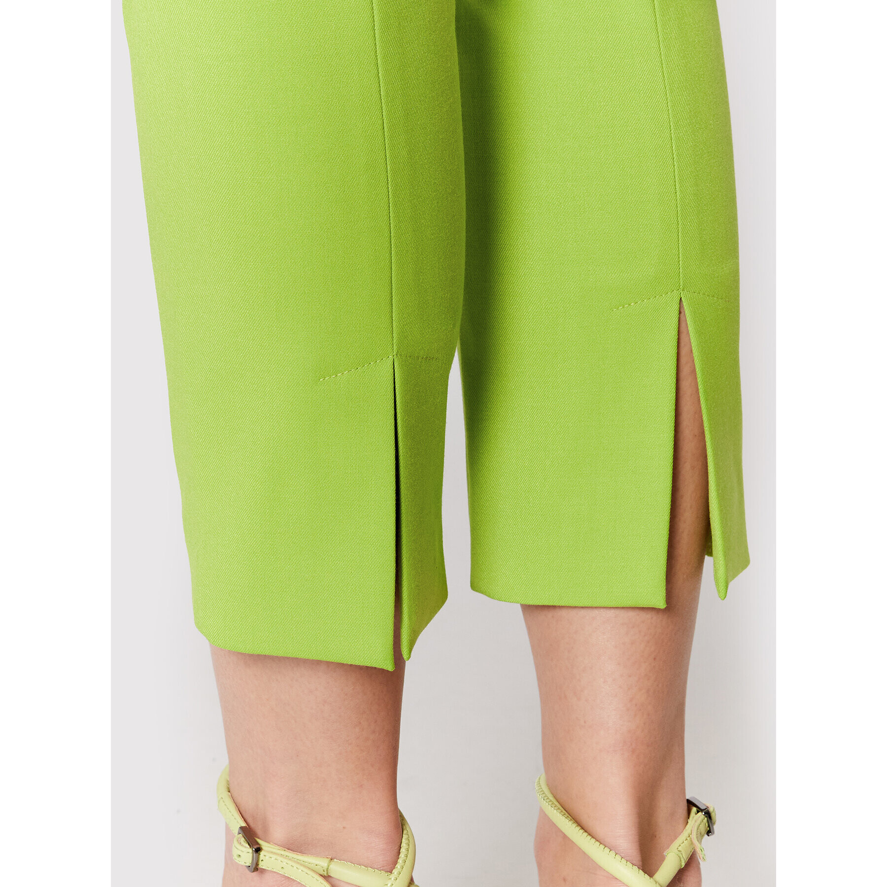 Patrizia Pepe Pantaloni din material 8P0439/A106-G532 Verde Regular Fit - Pled.ro