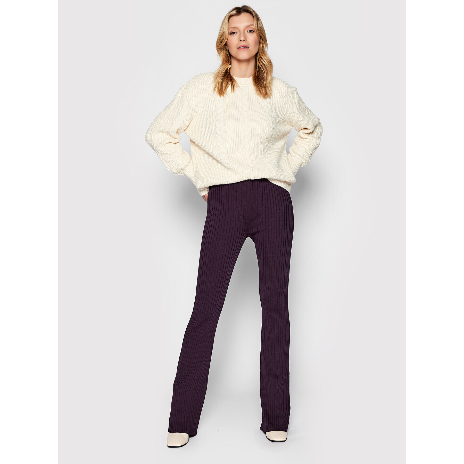 Patrizia Pepe Pantaloni din material 8P0444/K9J5-M424 Violet Flare Fit - Pled.ro