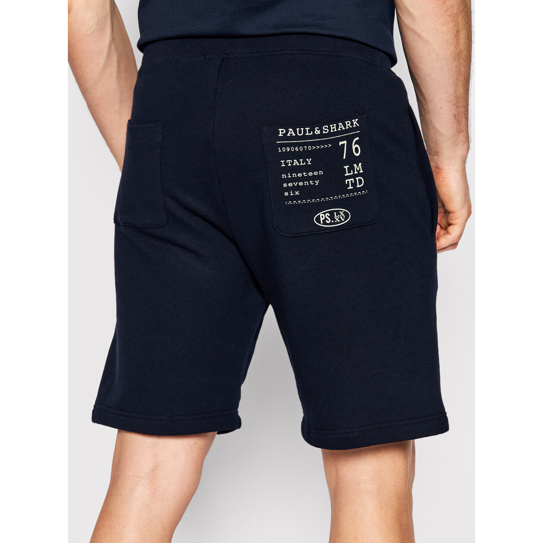 Paul&Shark Pantaloni scurți sport 22411928 Bleumarin Oversize - Pled.ro