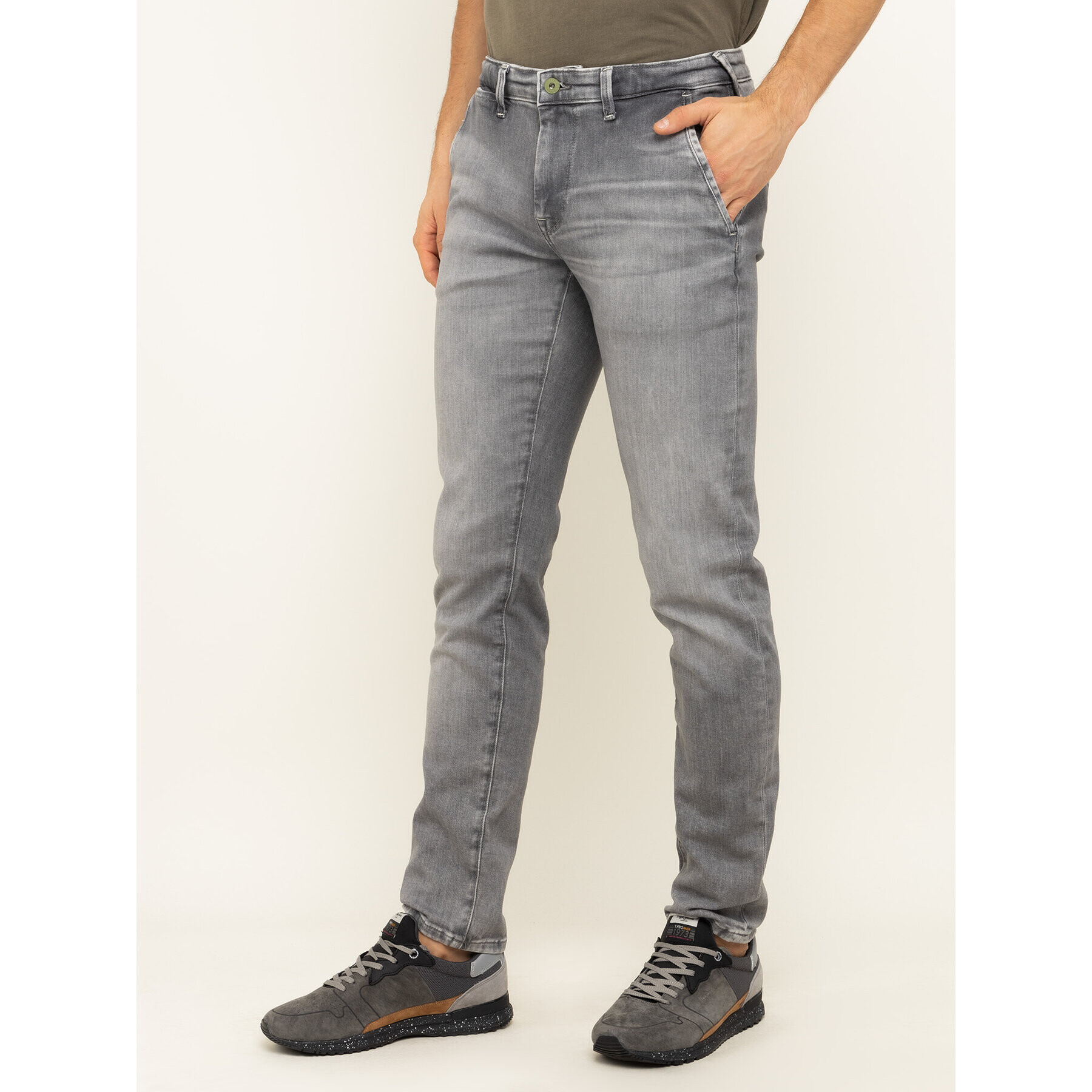 Pepe Jeans Blugi James PM202365 Gri Slim Fit - Pled.ro