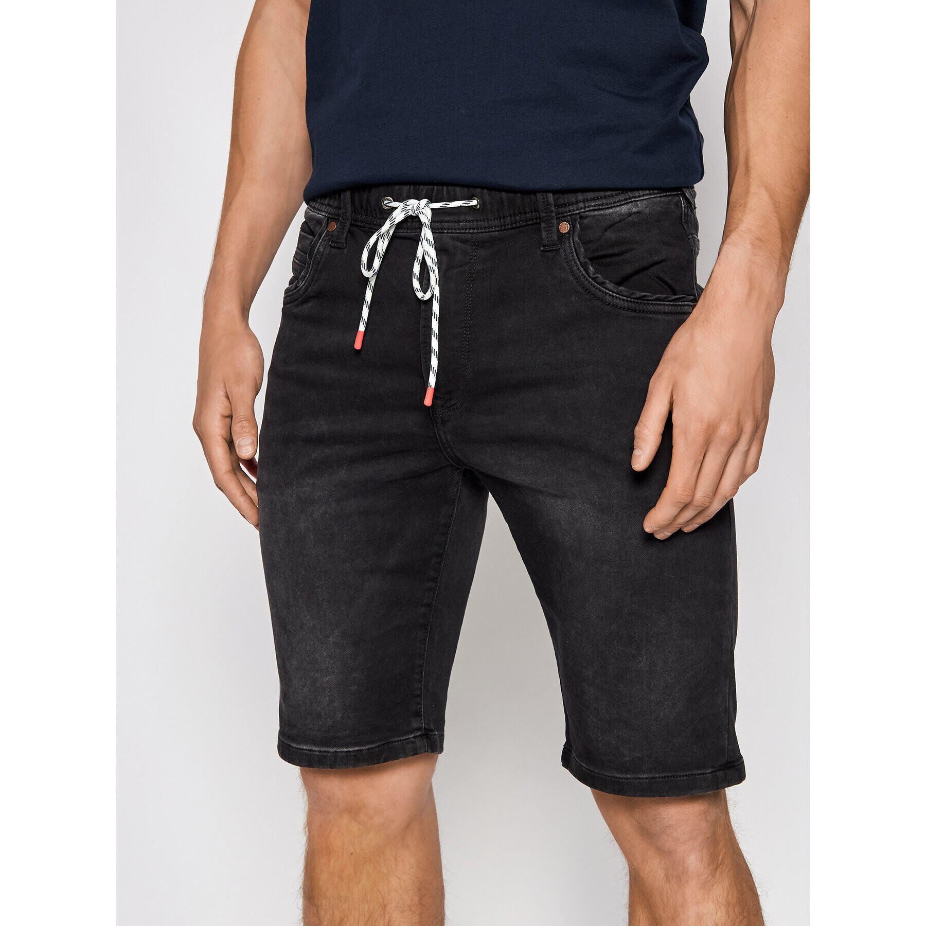 Pepe Jeans Pantalon scurți din material GYMDIGO Jagger PM800840 Negru Regular Fit - Pled.ro