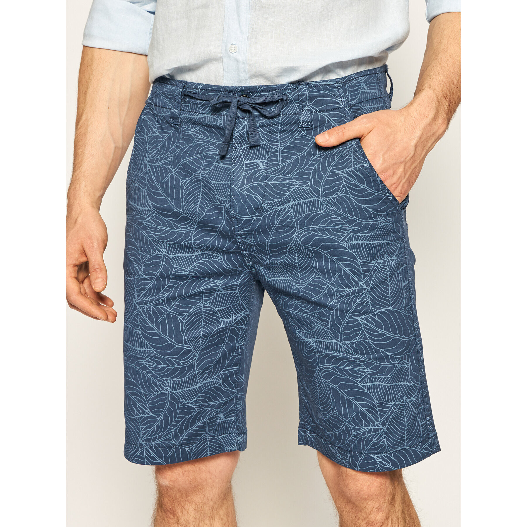 Pepe Jeans Pantaloni scurți de blugi Clife Short Leaf PM800774 Bleumarin Regular Fit - Pled.ro