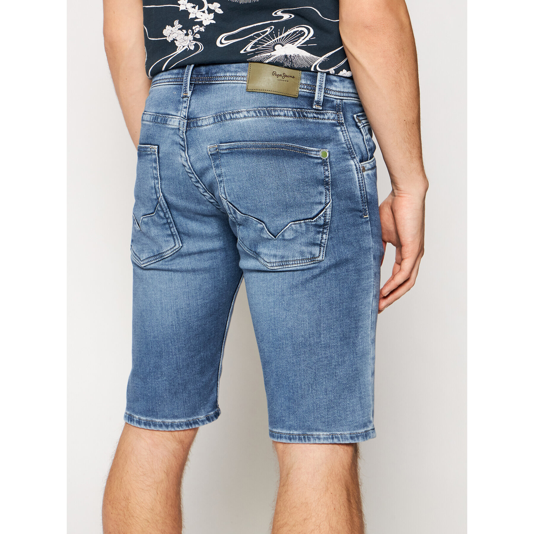 Pepe Jeans Pantaloni scurți de blugi Track PM800487WQ5 Albastru Regular Fit - Pled.ro