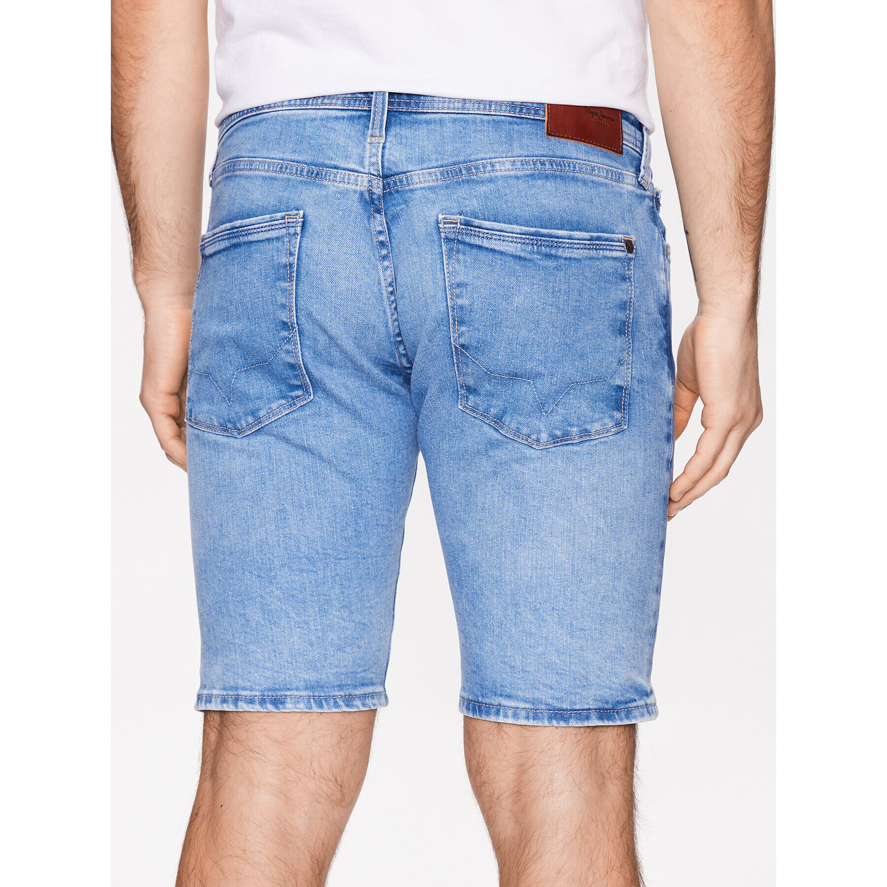 Pepe Jeans Pantaloni scurți de blugi Stanley Short PM800940VT5 Albastru Tapered Fit - Pled.ro