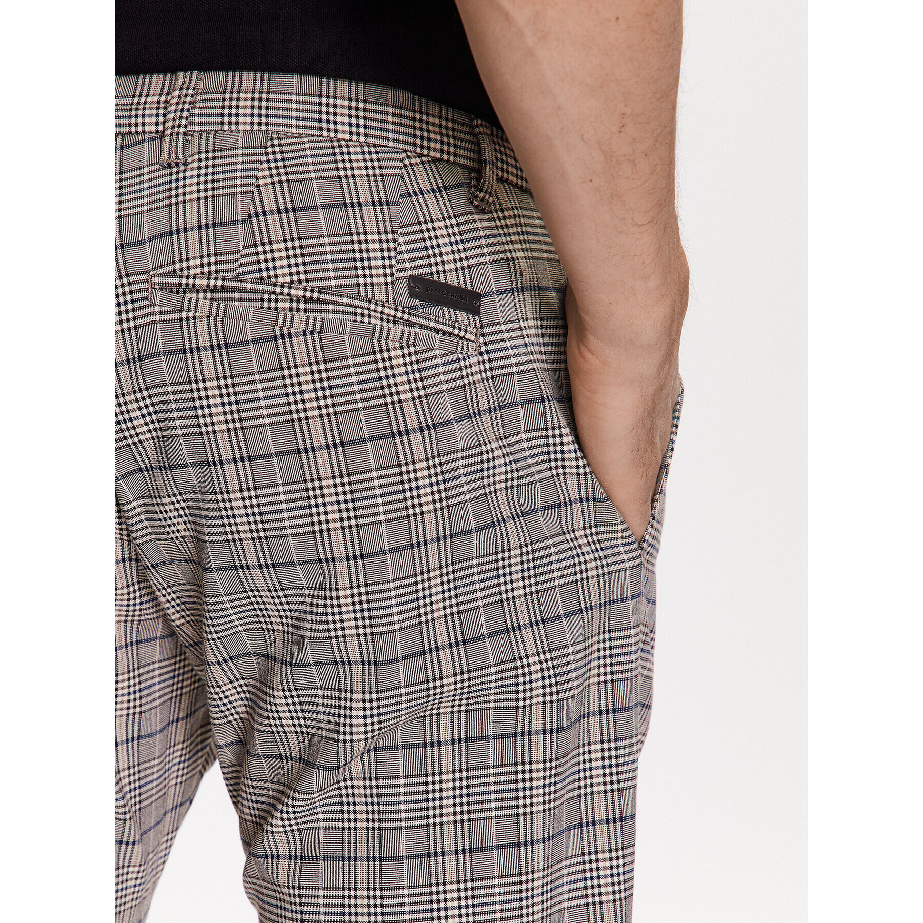 Pierre Cardin Pantaloni din material 30100/000/1027 Bej Modern Fit - Pled.ro