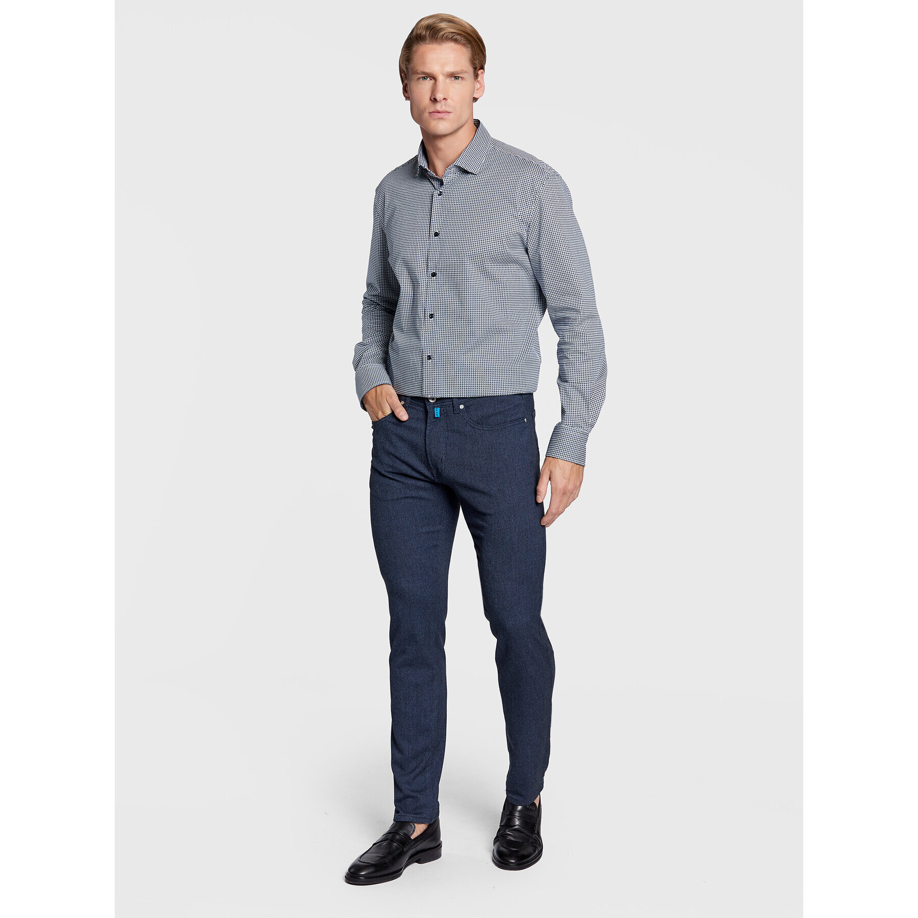 Pierre Cardin Pantaloni din material 30947/000/1016 Bleumarin Lyon Tapered Fit - Pled.ro