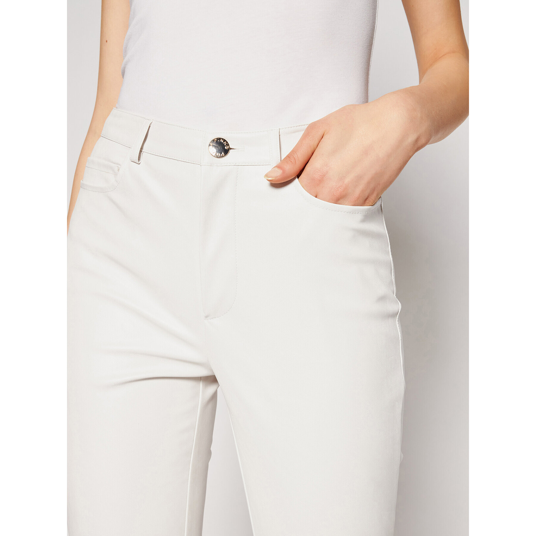 Pinko Pantaloni din imitație de piele Susan PE 21 BLK01 1G15ZV 7105 Alb Slim Fit - Pled.ro