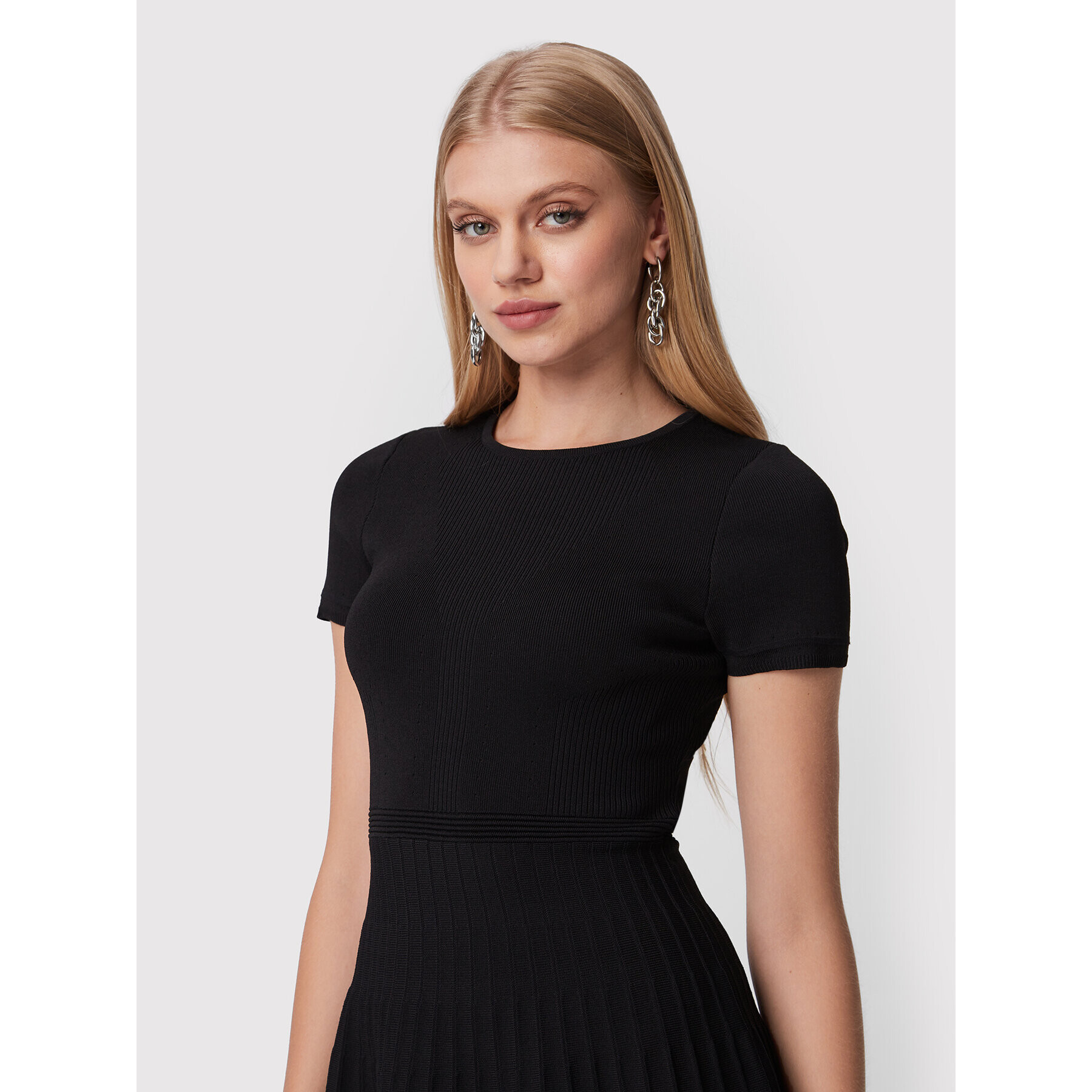 Pinko Rochie tricotată Tonica 1G17VG ZQ62 Negru Regular Fit - Pled.ro