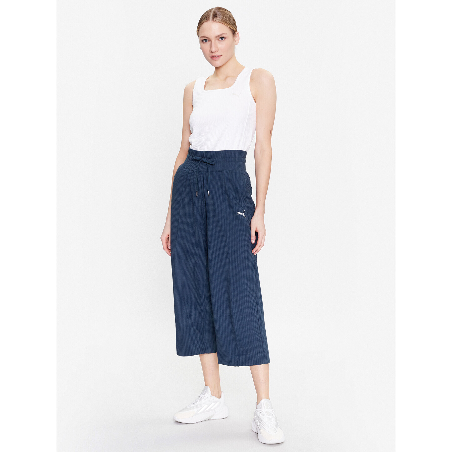 Puma Pantaloni de damă Her 673113 Bleumarin Relaxed Fit - Pled.ro