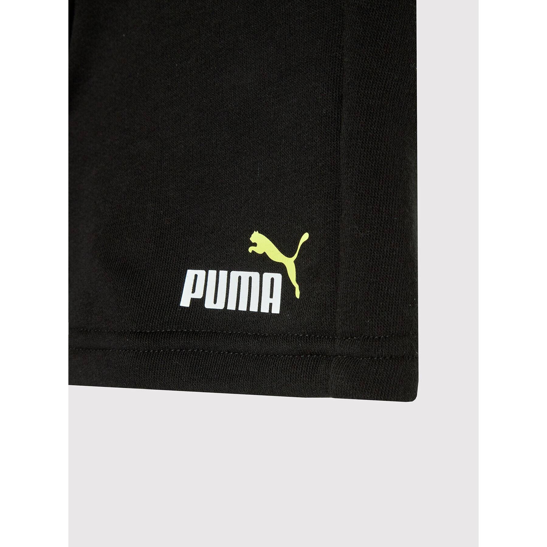 Puma Pantaloni scurți sport Ess 2 Col 586989 Negru Regular Fit - Pled.ro