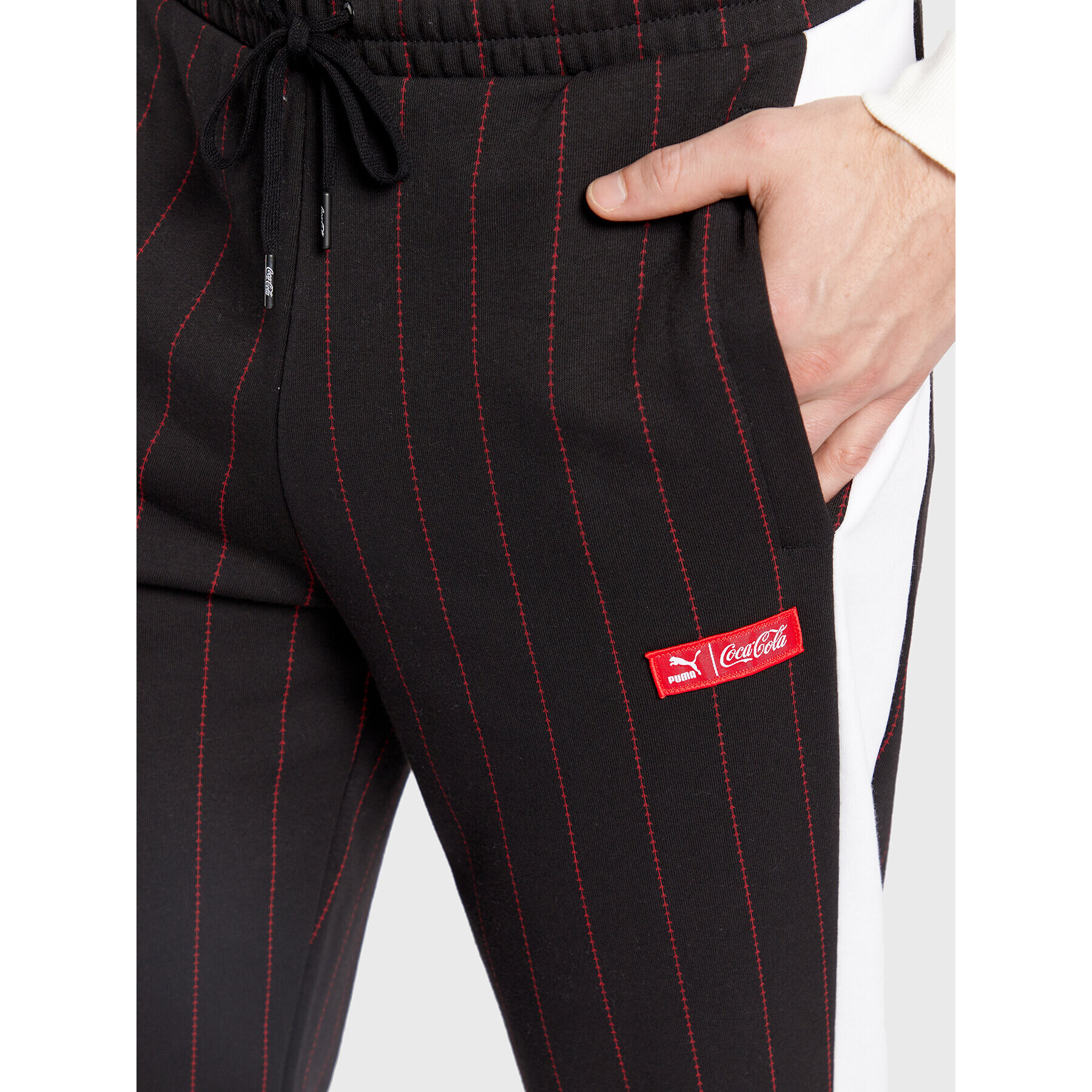 Puma Pantaloni trening COCA COLA T7 53616301 Negru Regular Fit - Pled.ro