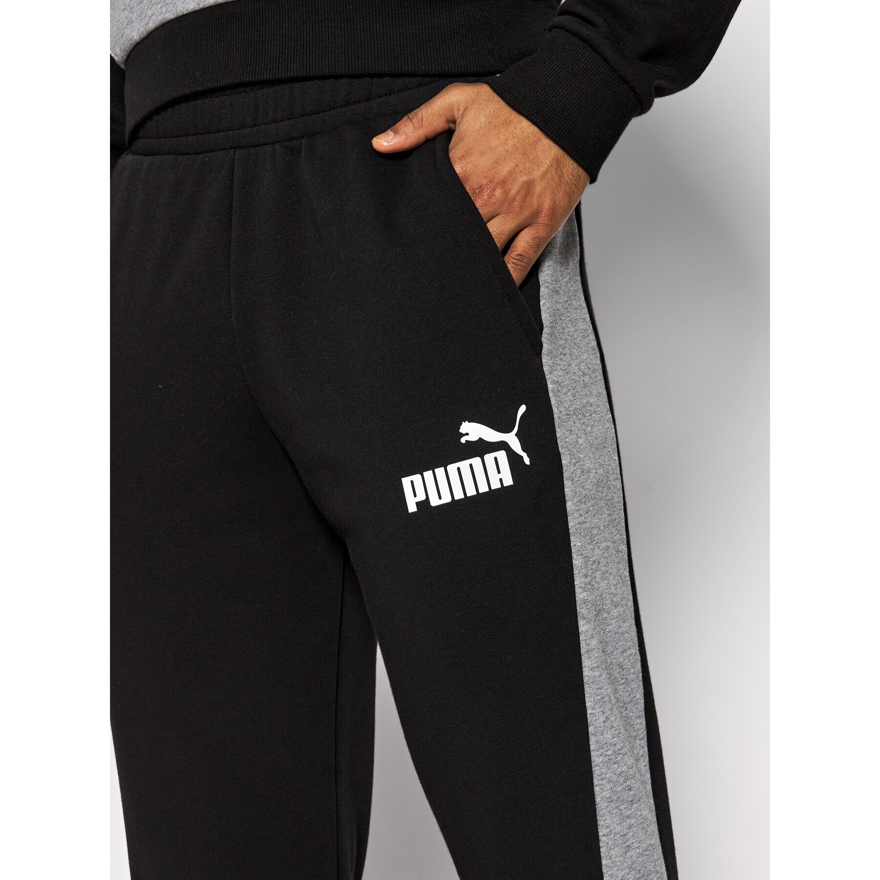 Puma Pantaloni trening Colorblock 848773 Negru Regular Fit - Pled.ro