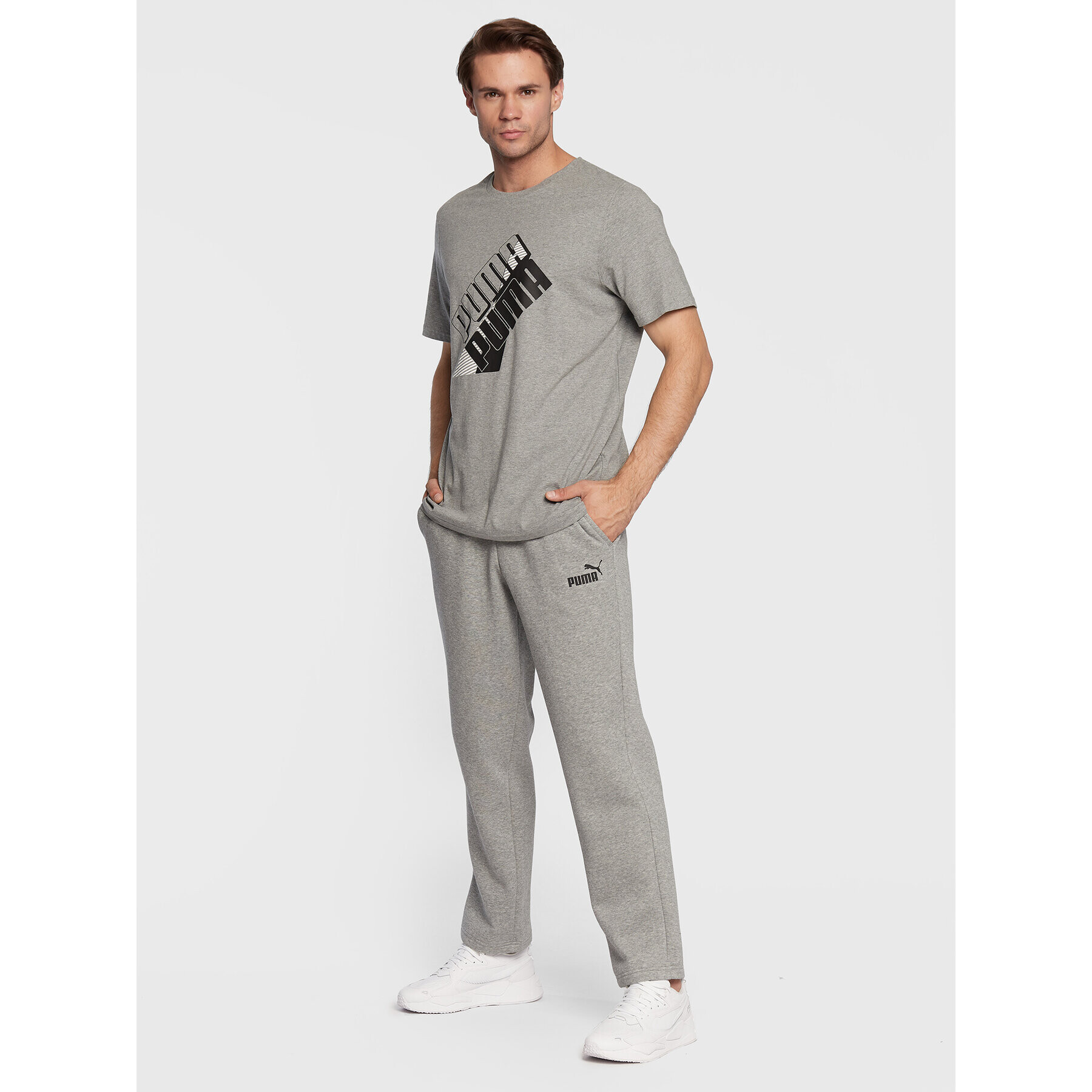 Puma Pantaloni trening Essentials Logo 586718 Gri Regular Fit - Pled.ro