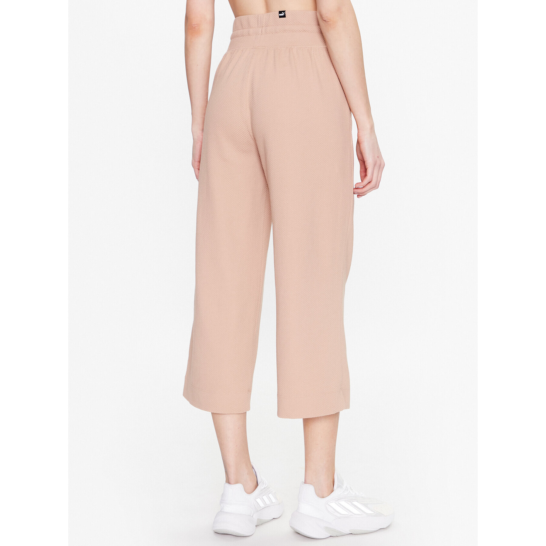 Puma Pantaloni trening Her 673113 Bej Relaxed Fit - Pled.ro