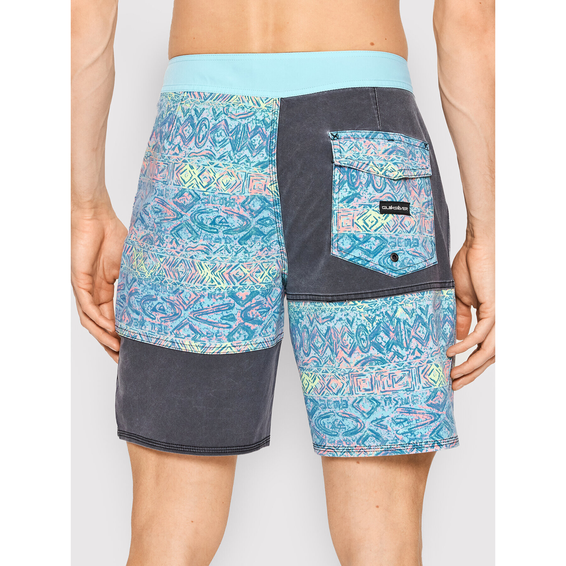 Quiksilver Pantaloni scurți pentru înot Surfsilk Juxtaposed 18" EQYBS04687 Colorat Performance Fit - Pled.ro