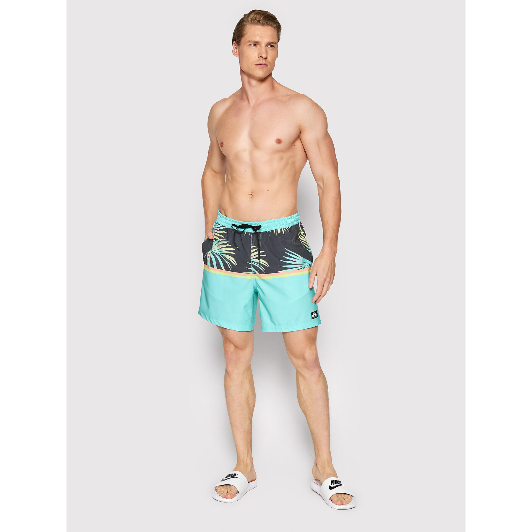 Quiksilver Pantaloni scurți pentru înot Ocean Division EQYJV03891 Albastru Regular Fit - Pled.ro