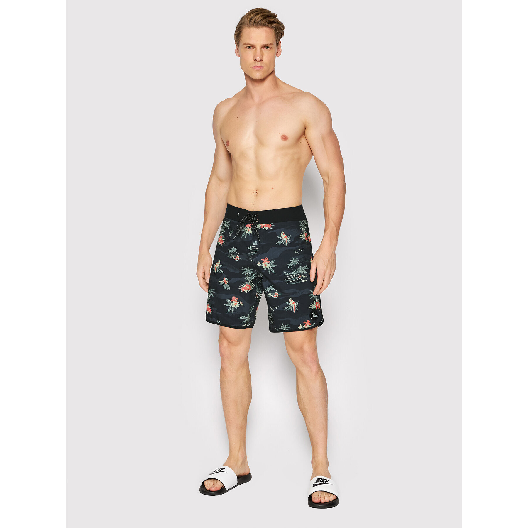 Quiksilver Pantaloni scurți pentru înot Surfsilk Scallop 19" EQYBS04654 Bleumarin Regular Fit - Pled.ro