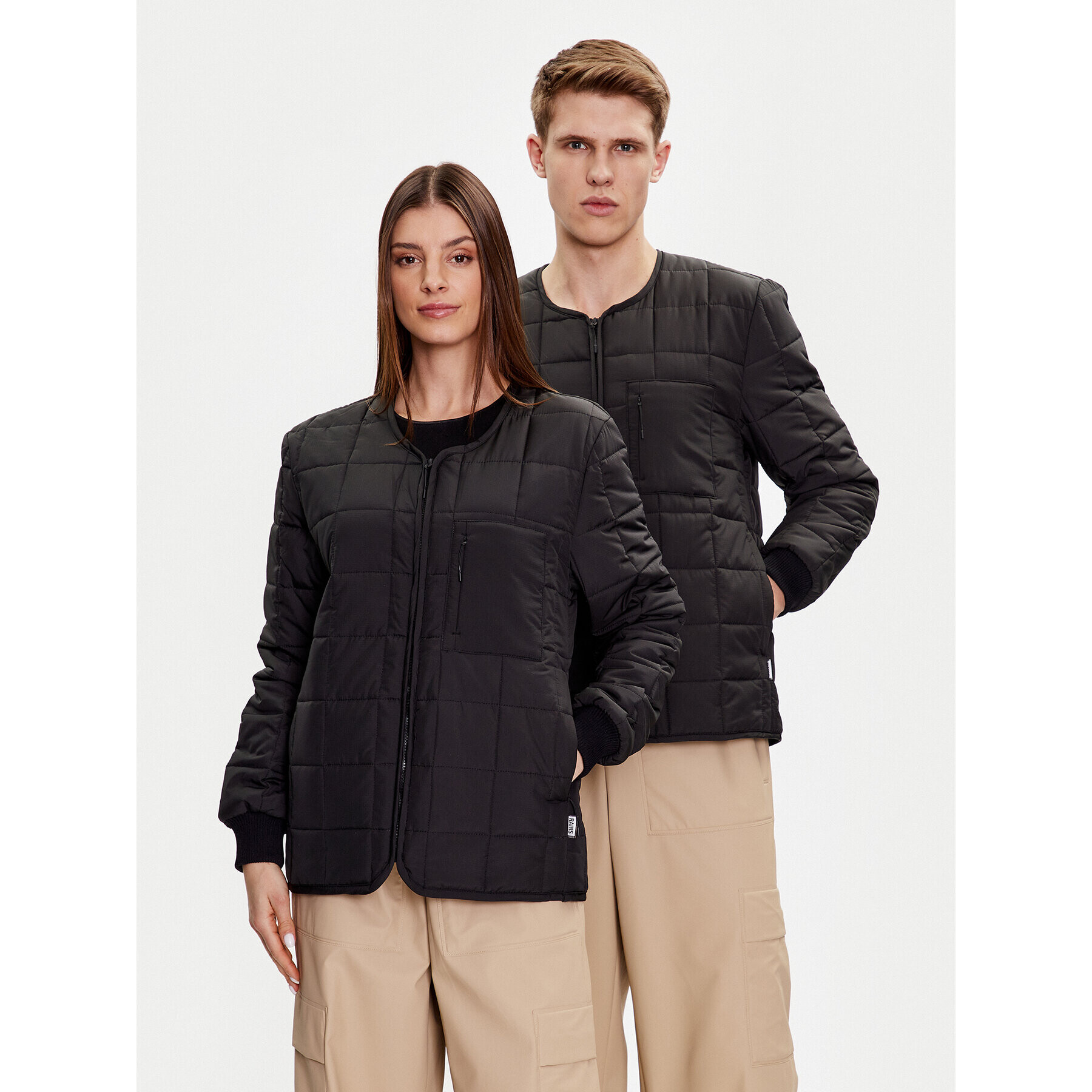 Rains Geacă din puf 18170 Negru Casual Fit - Pled.ro