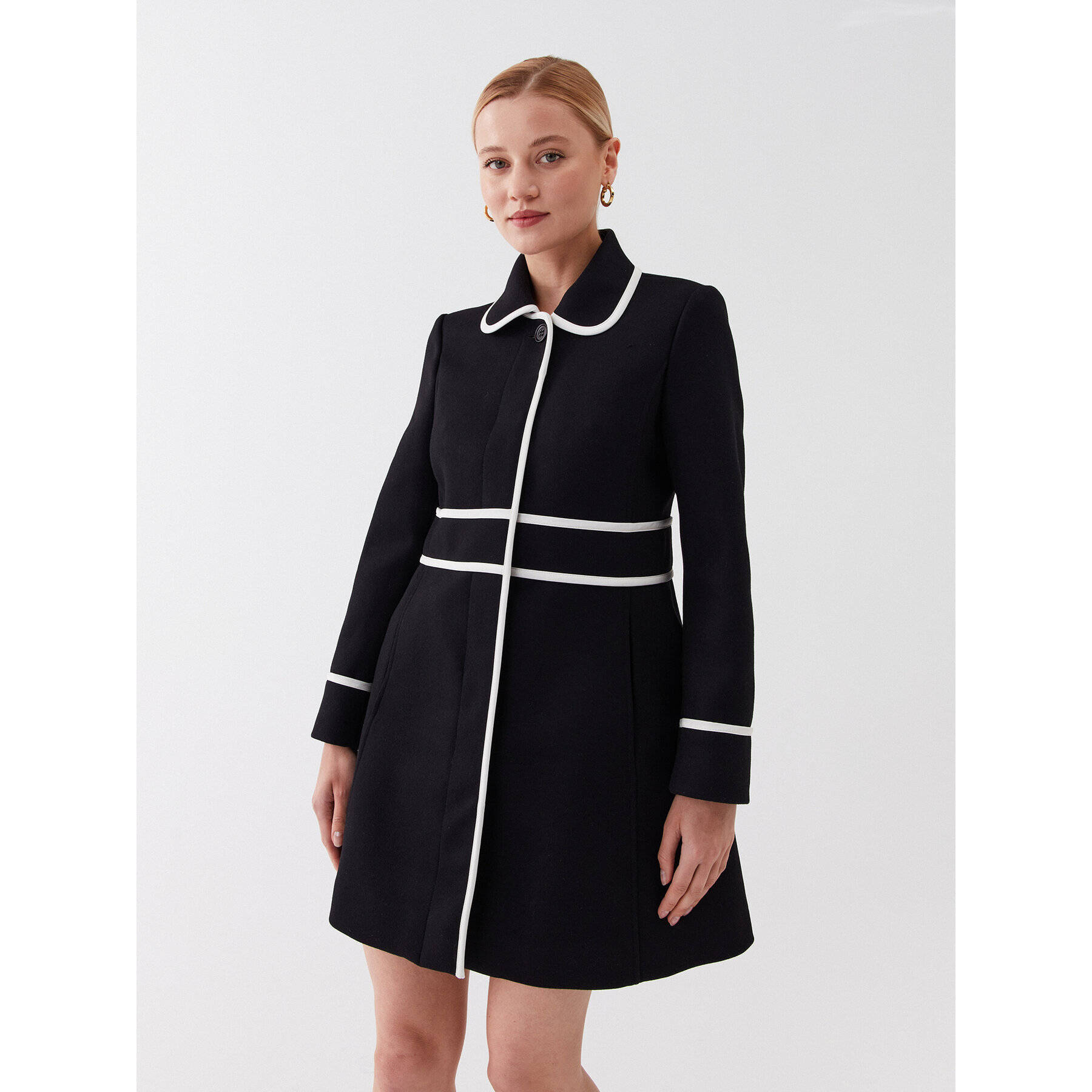 Red Valentino Palton de lână 2R3CAF754AA Negru Regular Fit - Pled.ro