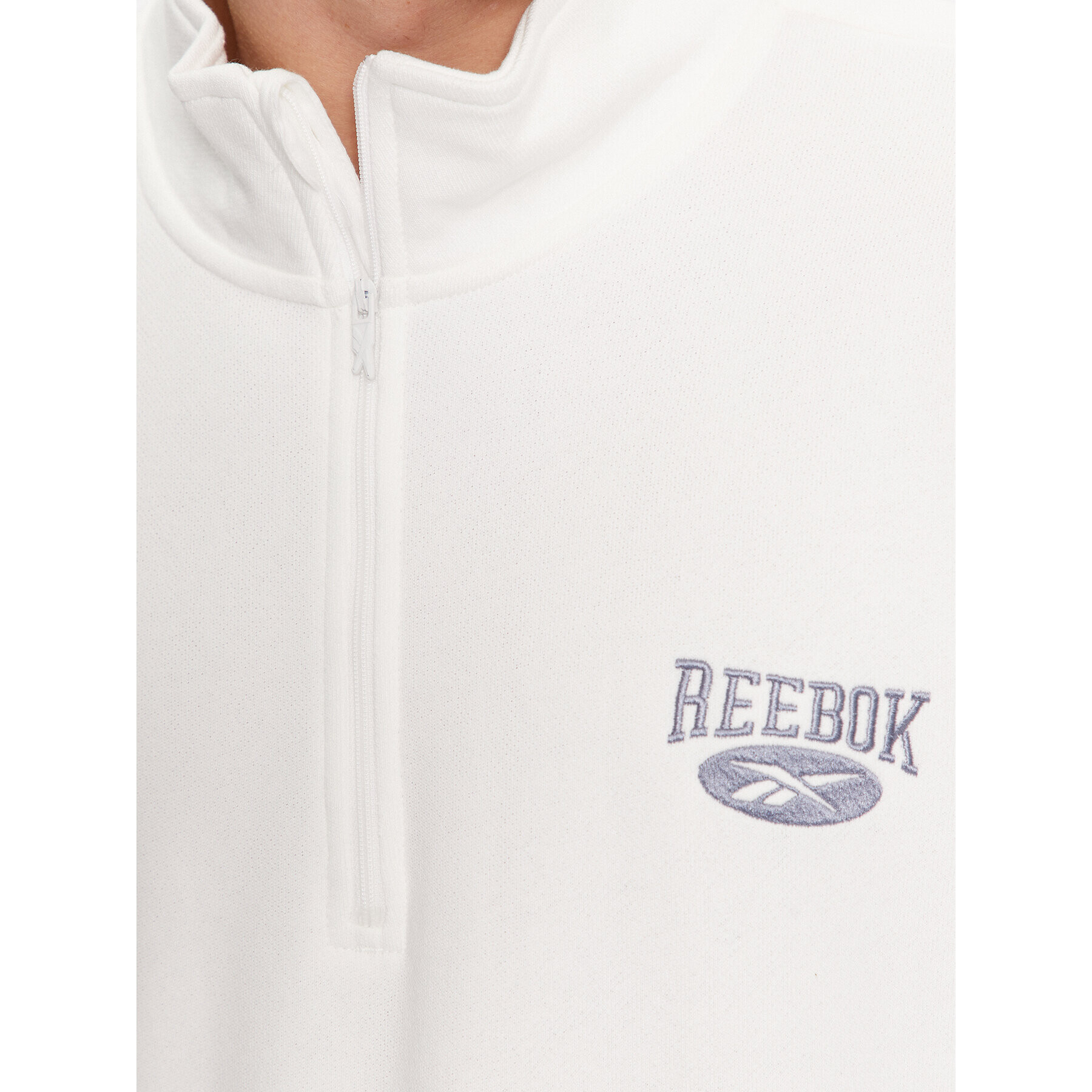 Reebok Bluză Archive Essentials IK6128 Alb Regular Fit - Pled.ro