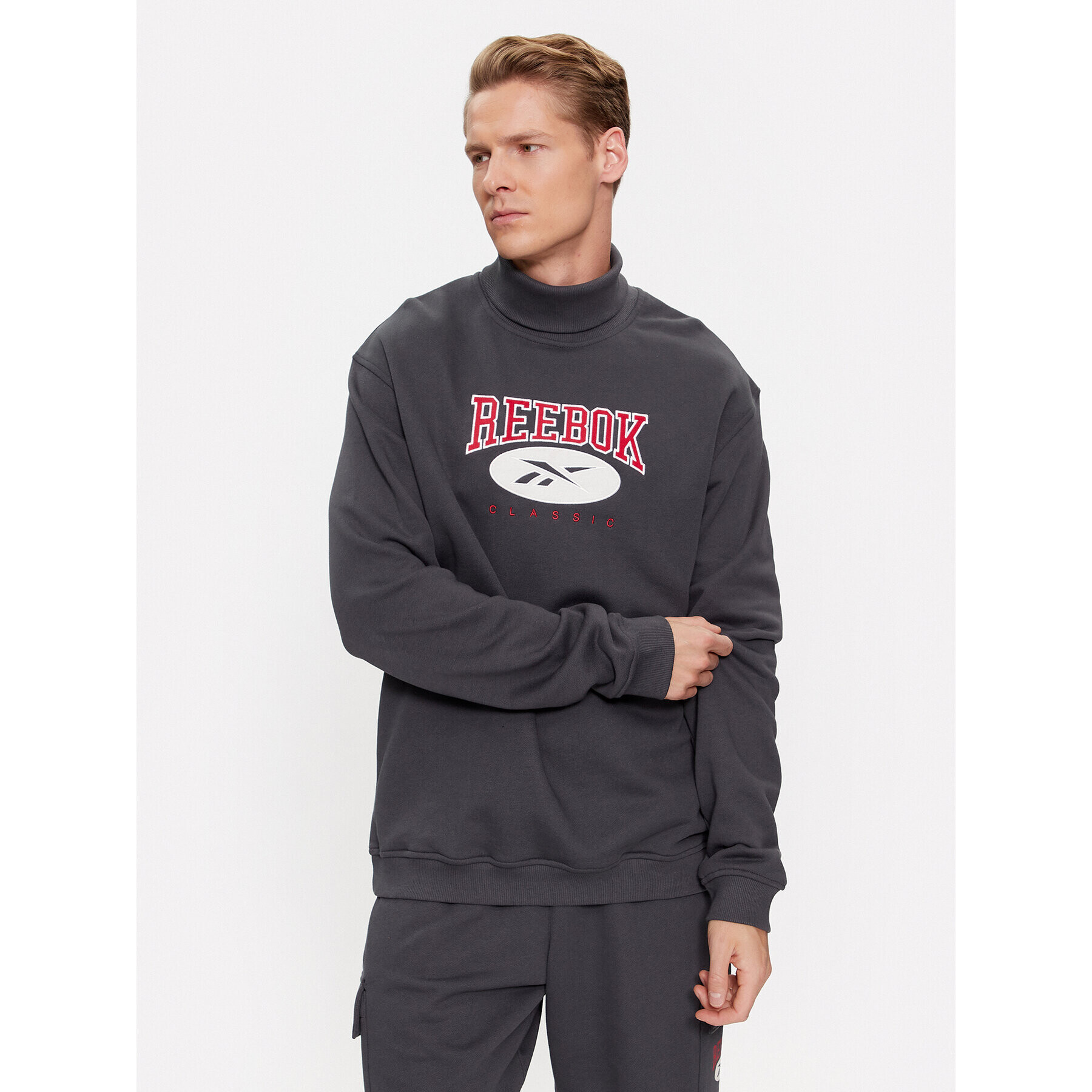 Reebok Bluză Archive Essentials IL8799 Gri Regular Fit - Pled.ro