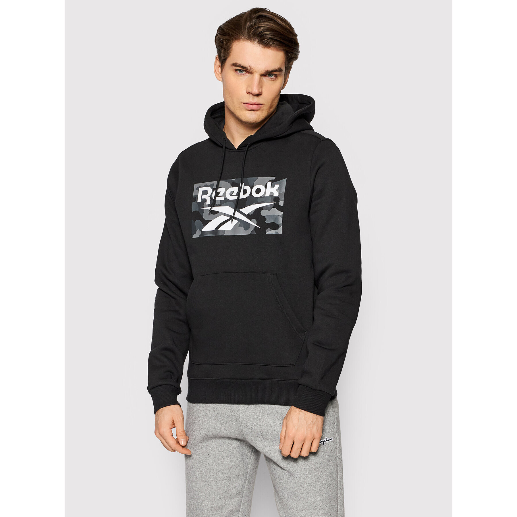 Reebok Bluză Camo HA6315 Negru Classic Fit - Pled.ro