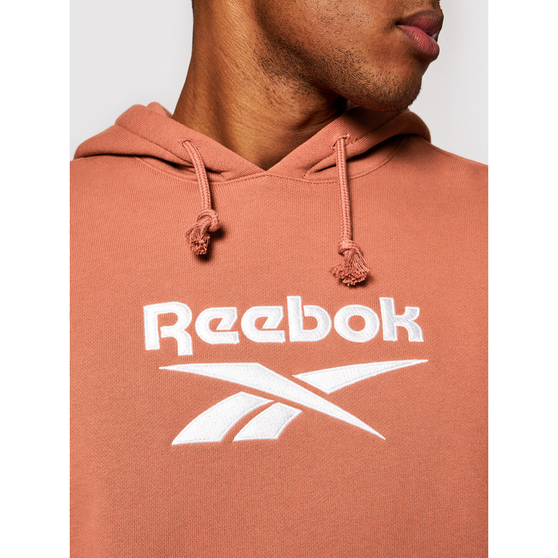 Reebok Bluză Classics Foundation Vector GU3881 Maro Oversize - Pled.ro