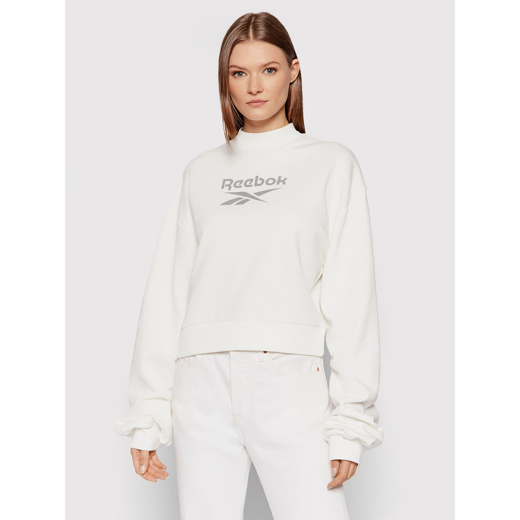 Reebok Classic Reebok Bluză Classics Mock Neck Crew GN4960 Alb Loose Fit - Pled.ro