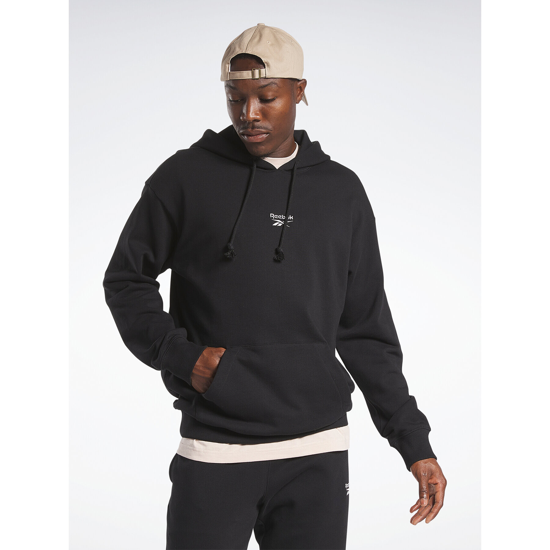 Reebok Bluză Classics Small Vector Hoodie HS7149 Negru - Pled.ro