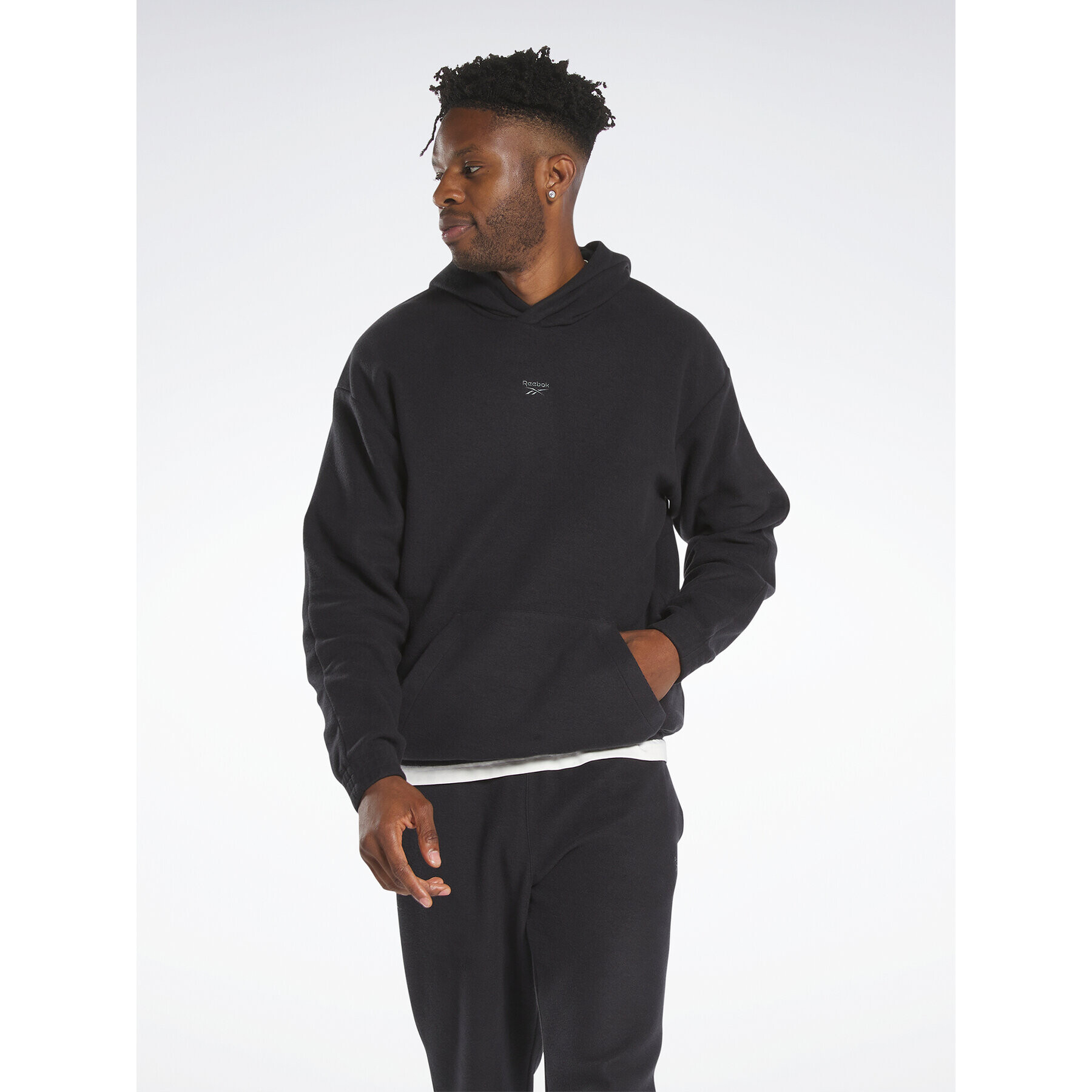 Reebok Bluză Classics Wardrobe Essentials Hoodie HS9137 Negru - Pled.ro