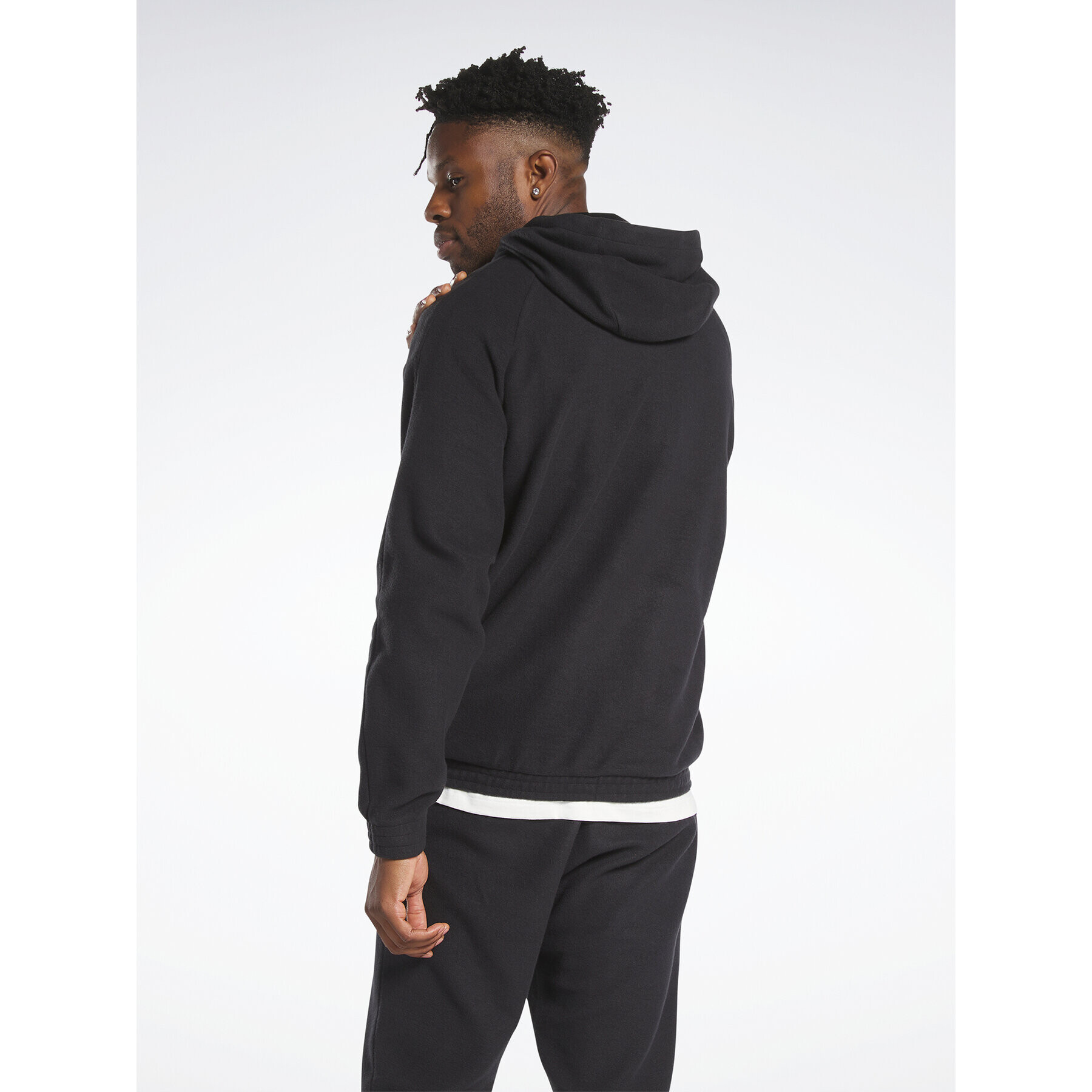 Reebok Bluză Classics Wardrobe Essentials Hoodie HS9137 Negru - Pled.ro