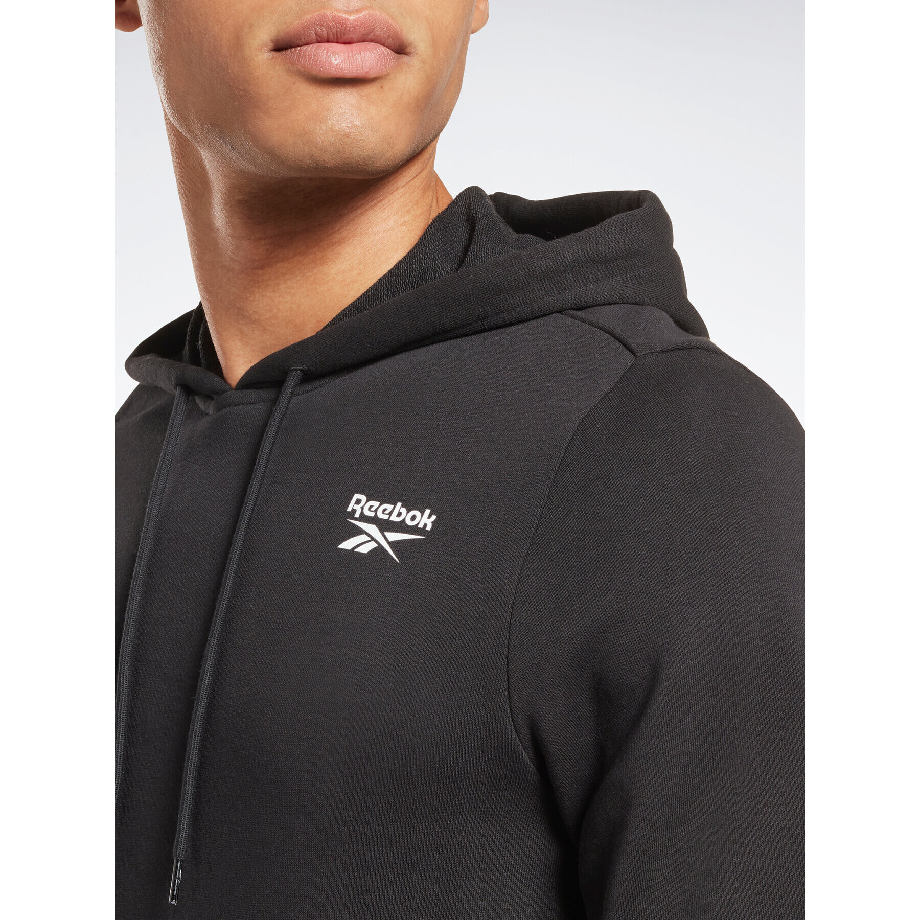 Reebok Bluză Identity Logo HA9273 Negru Regular Fit - Pled.ro