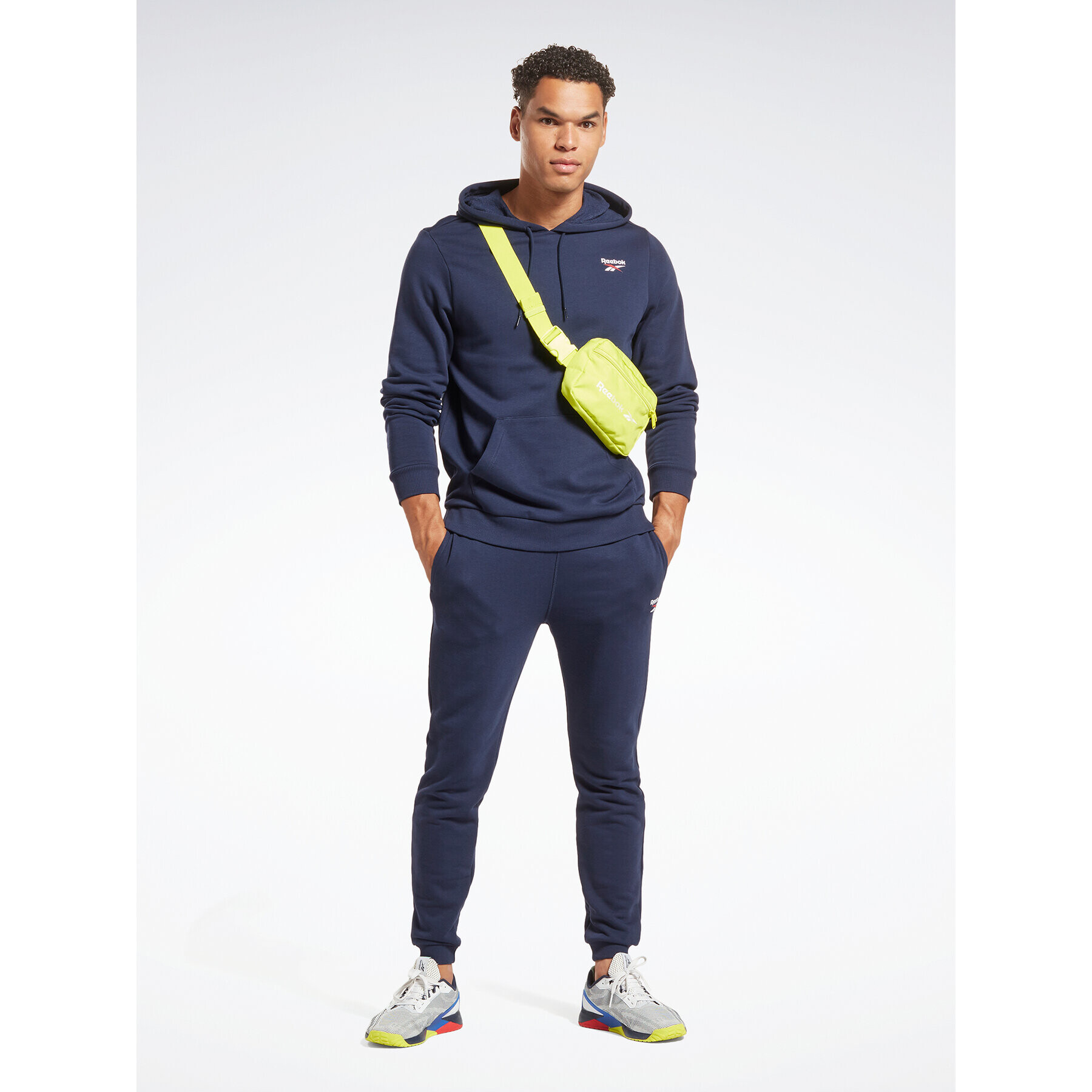 Reebok Bluză Identity Logo HA9274 Bleumarin Regular Fit - Pled.ro