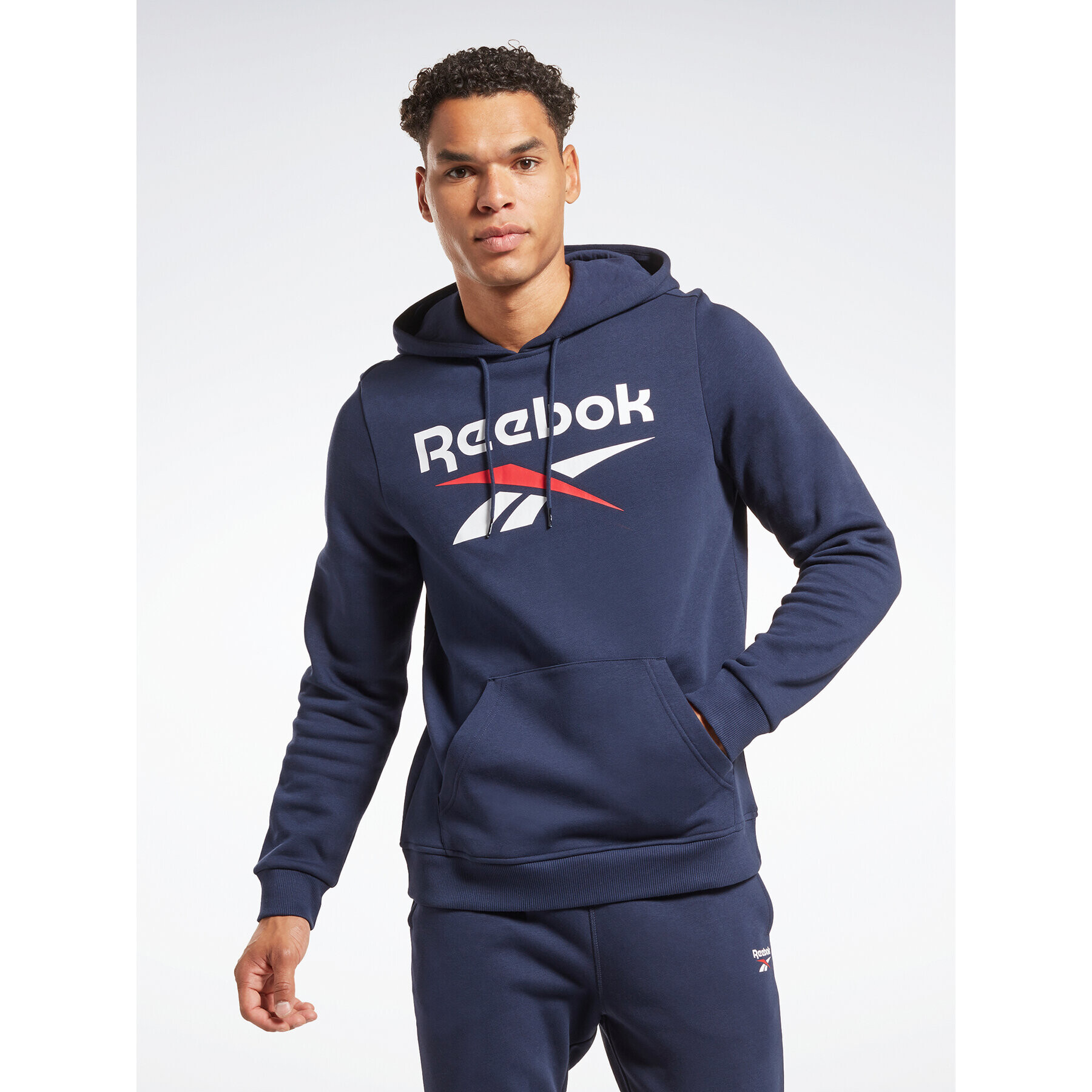 Reebok Bluză Identity Stacked Logo H54803 Bleumarin Regular Fit - Pled.ro