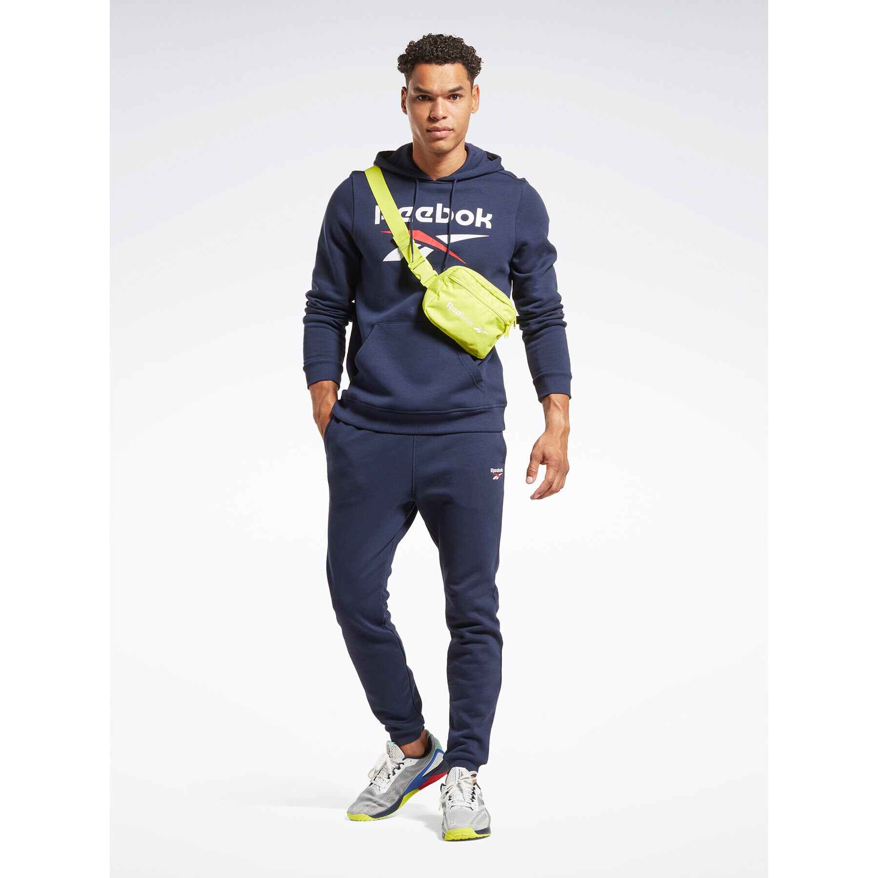 Reebok Bluză Identity Stacked Logo H54803 Bleumarin Regular Fit - Pled.ro