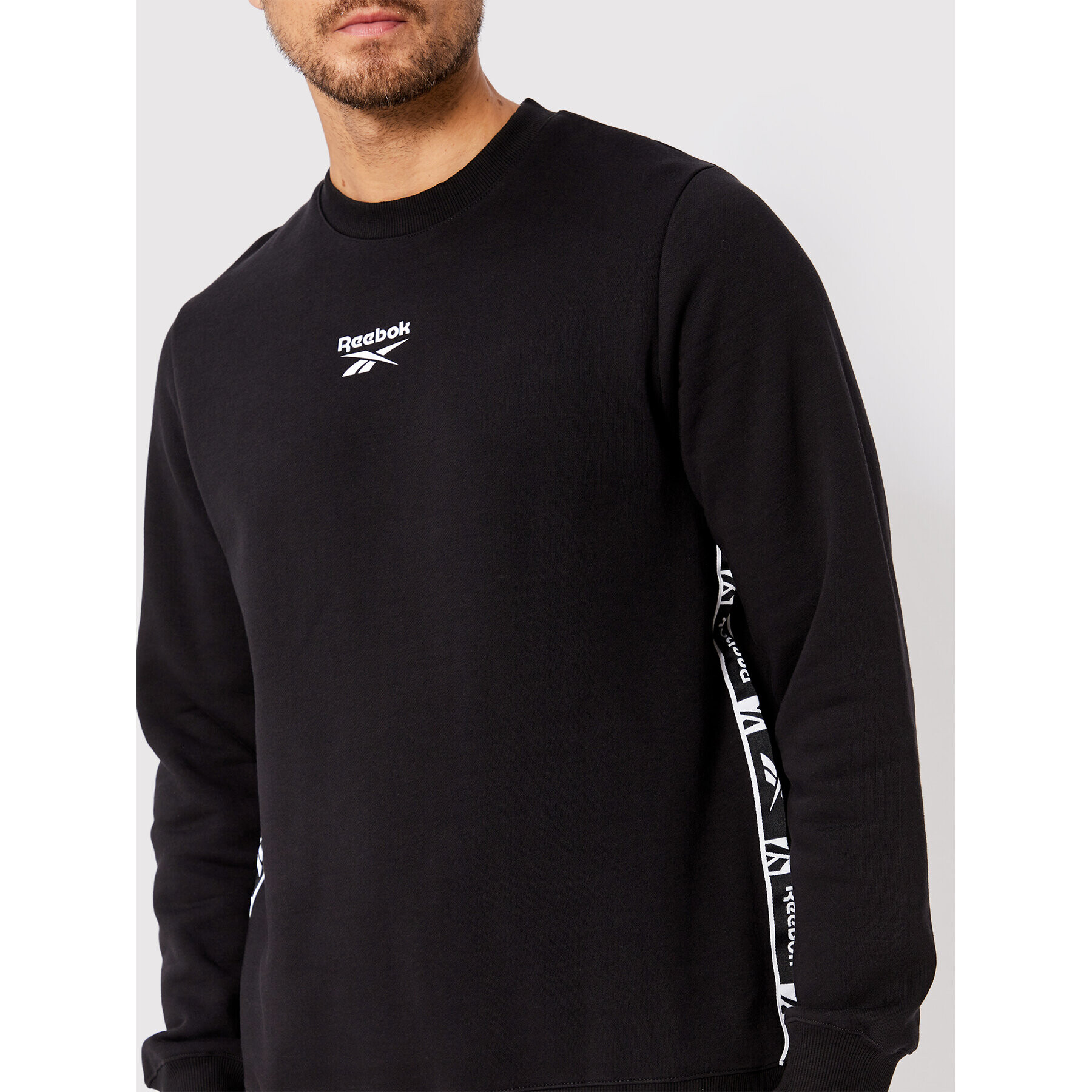 Reebok Bluză Identity Tape HB5974 Negru Regular Fit - Pled.ro