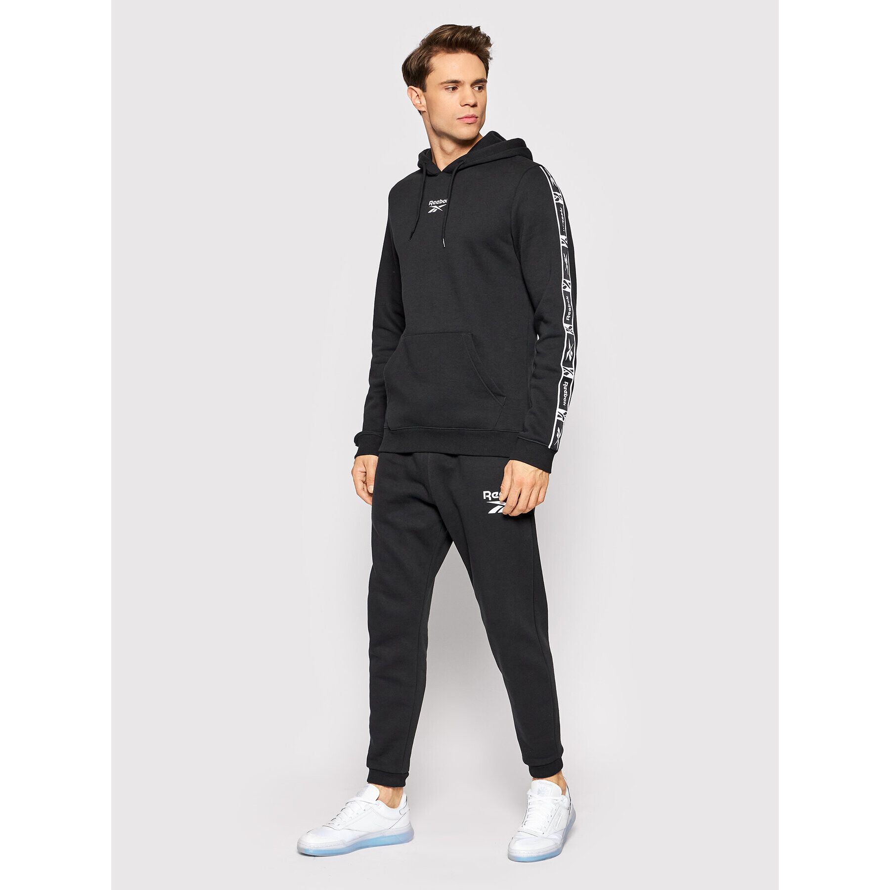 Reebok Bluză Tape HB5973 Negru Regular Fit - Pled.ro